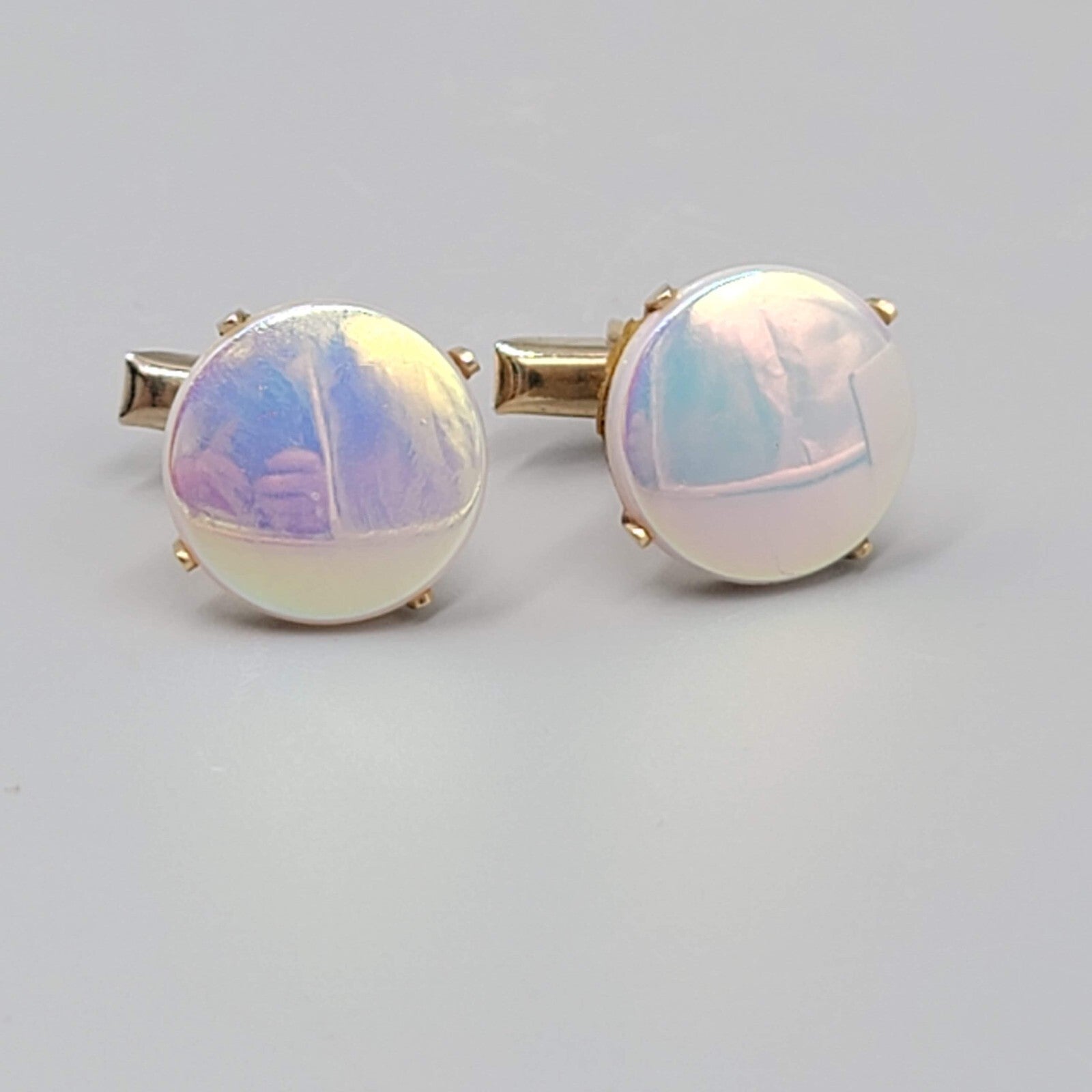 Vintage Iridescent Glass Round Mens Cufflinks Gold tone Mens Estate Jewelry 3/4"
