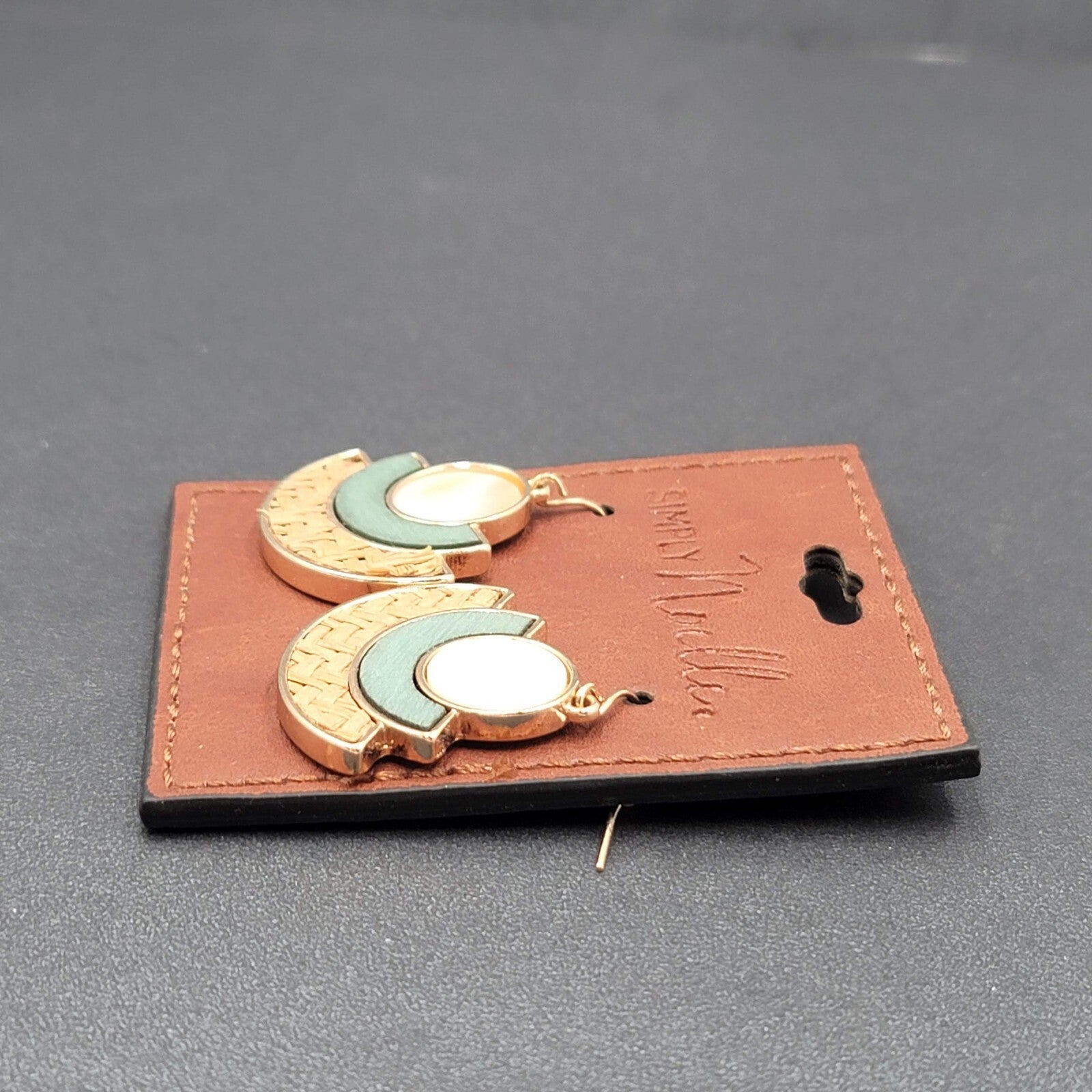 Simply Noelle Pierced Earrings Gold tone Mother of Pearl Wood Rattan Dangle 1.25