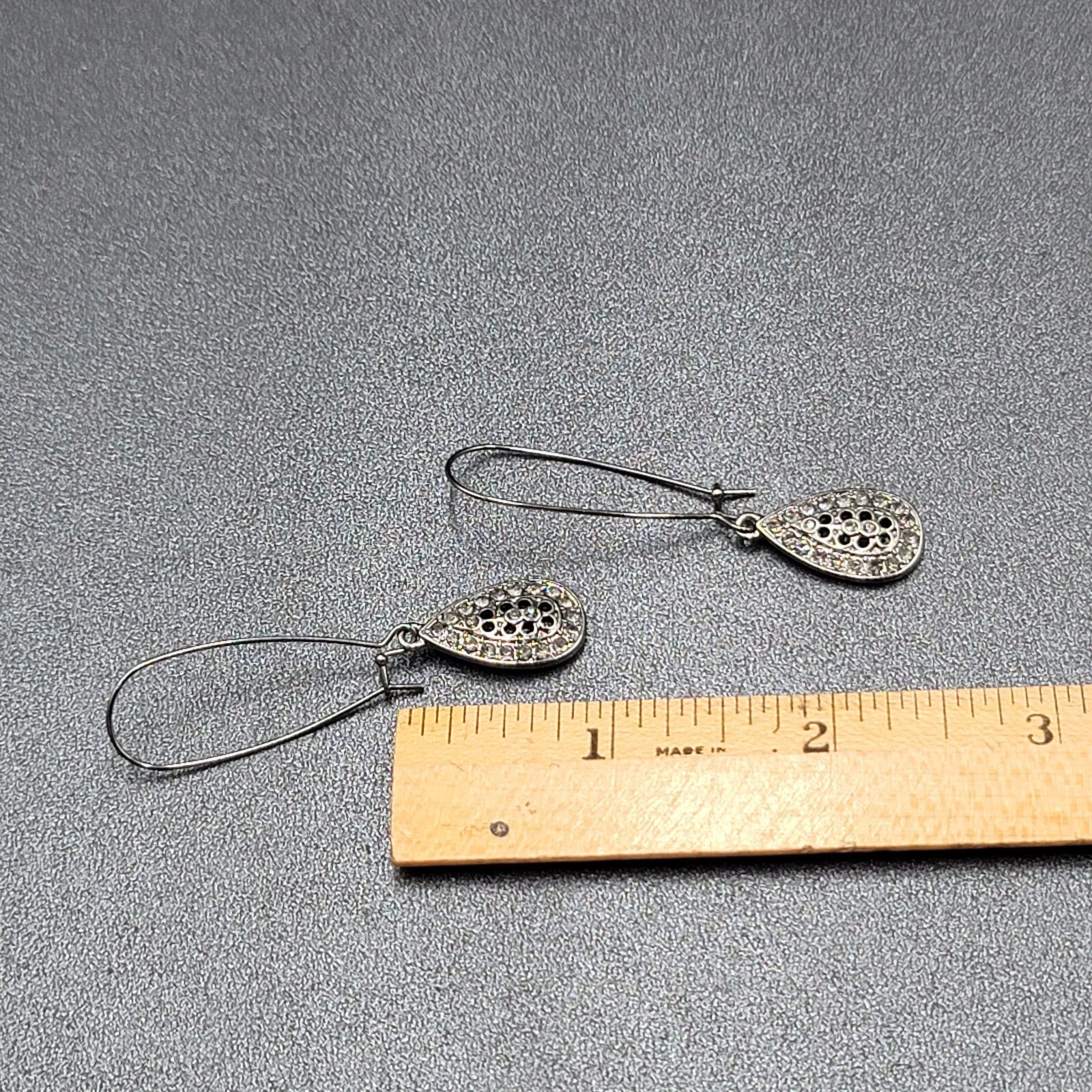 Pierced Earrings Gun Metal Gray Rhinestone Teardrop Sparkly! 2.25"