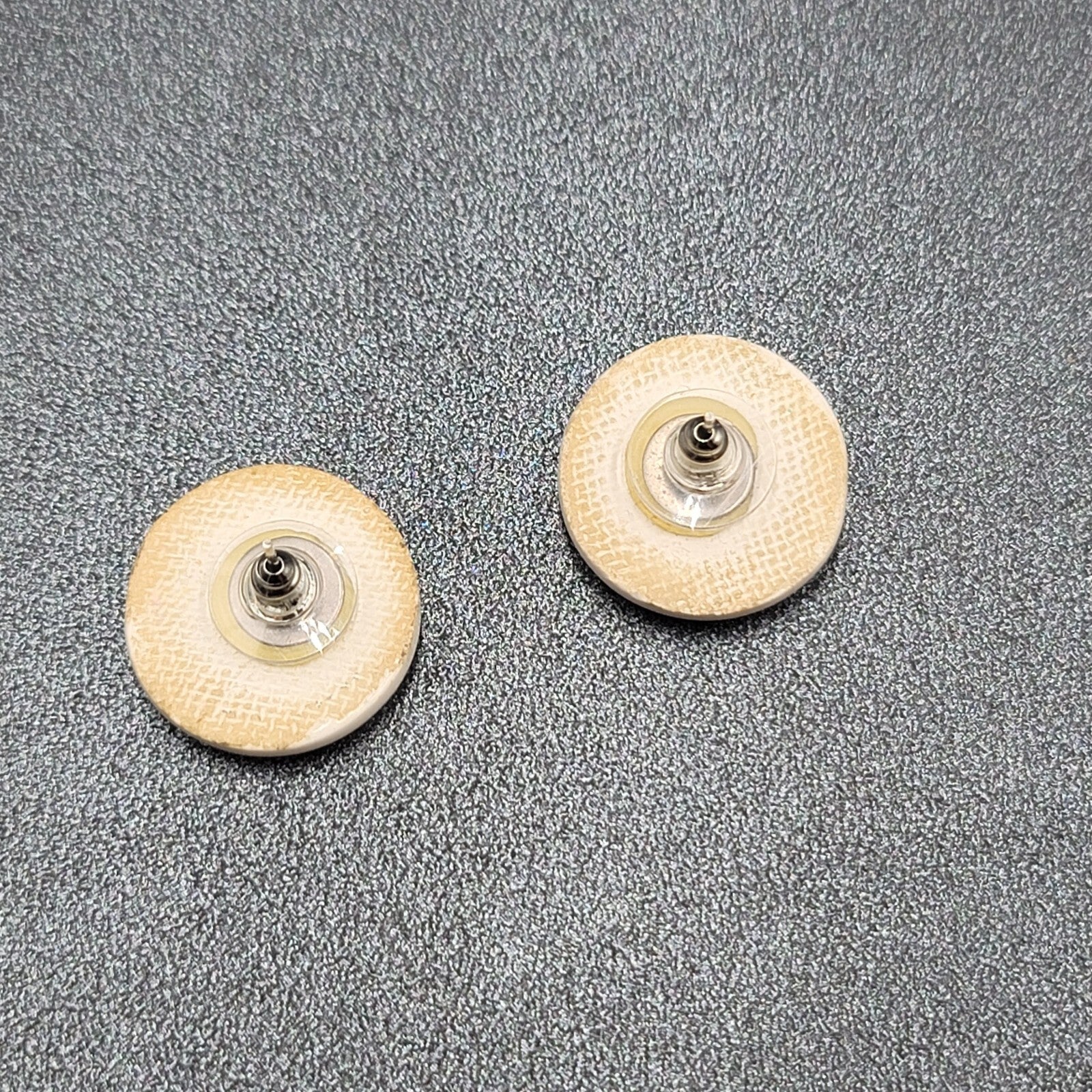 Vintage Pierced Earrings Ceramic White Hand Painted Purple Yellow Grapes 3/4"