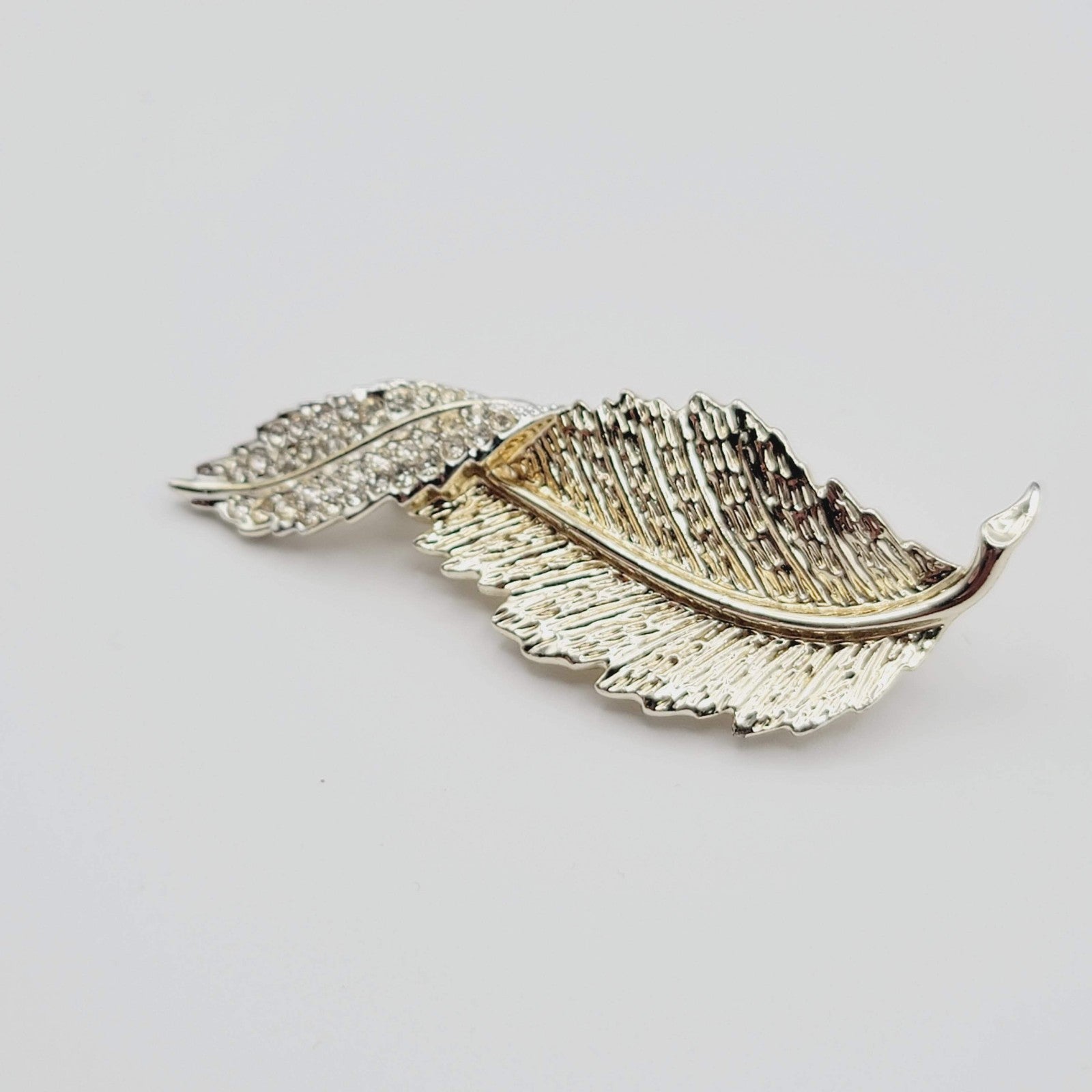 Vintage Sarah Cov Feather Rhinestone Brooch Light Gold tone 3 in