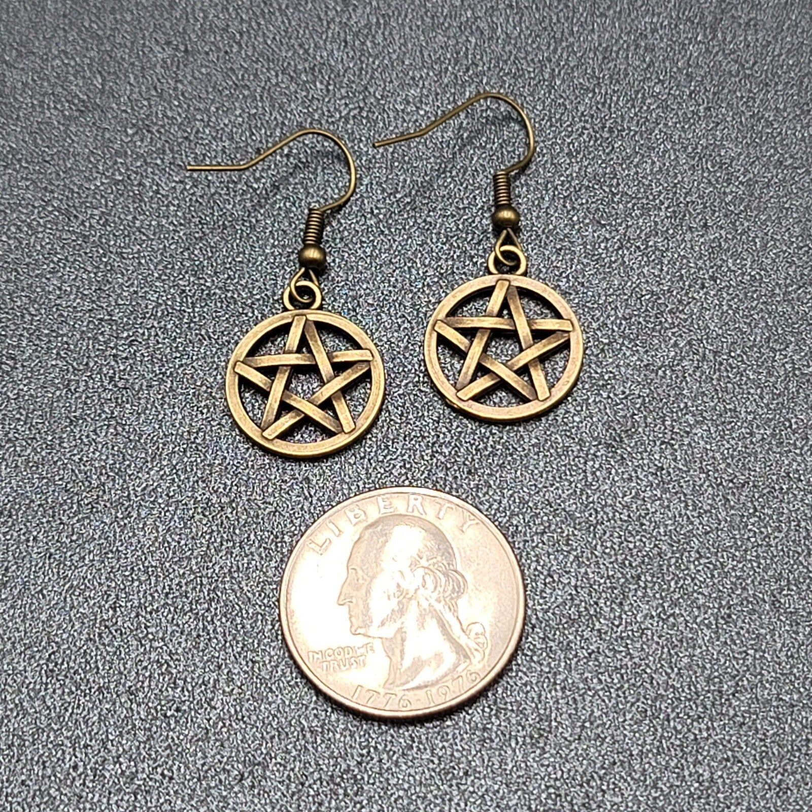 Pierced Earrings Bronze tone Round Pentacle Pentagram Dangle 3/4"