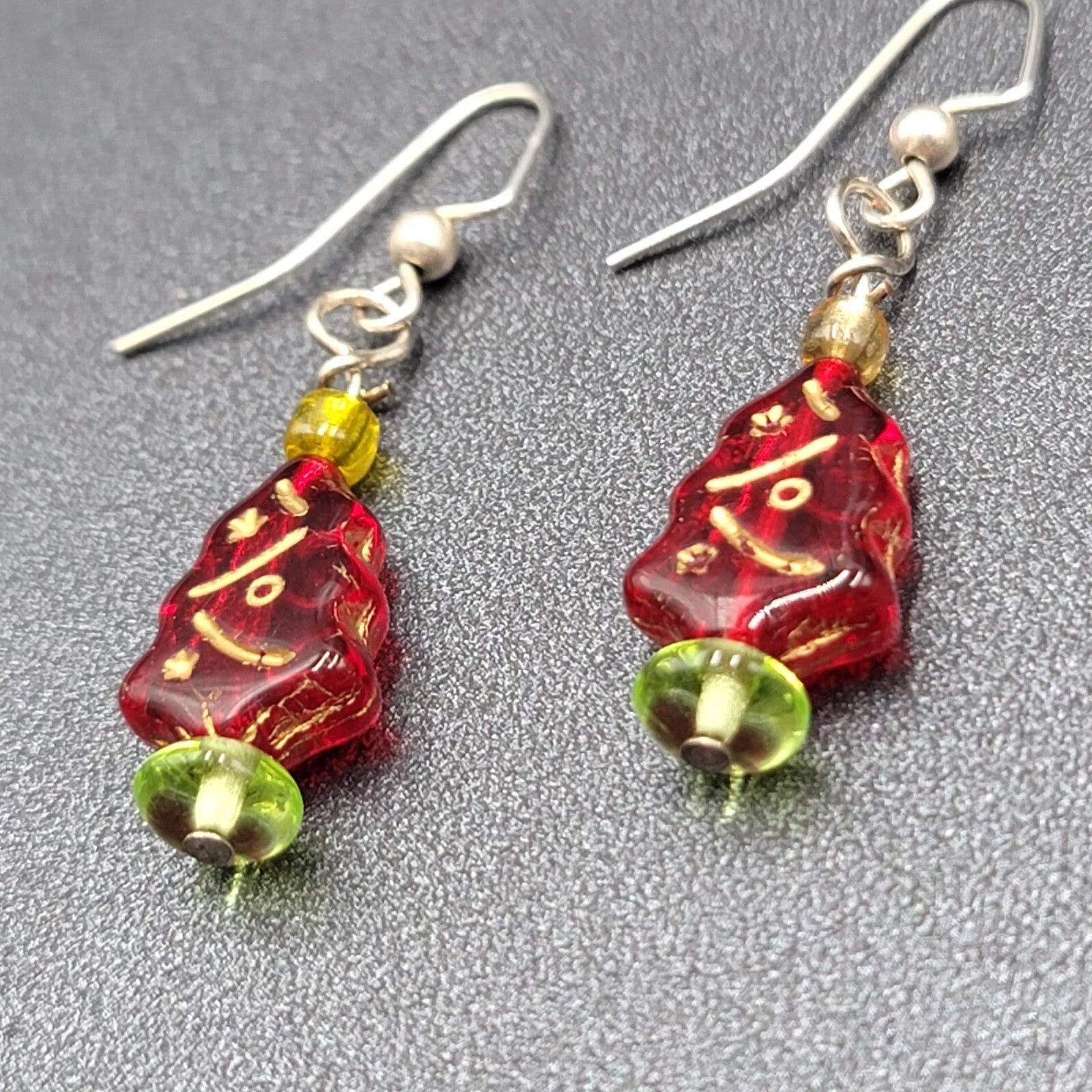 Pierced Earrings Silver tone Red Glass Bead Christmas Tree Dangle 1"