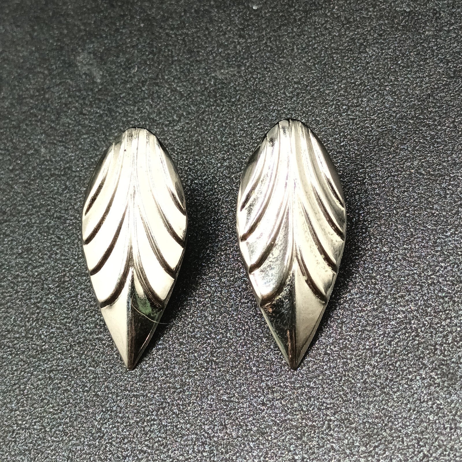 Pierced Earrings Silver tone Textured leaf Drop 1 1/8"