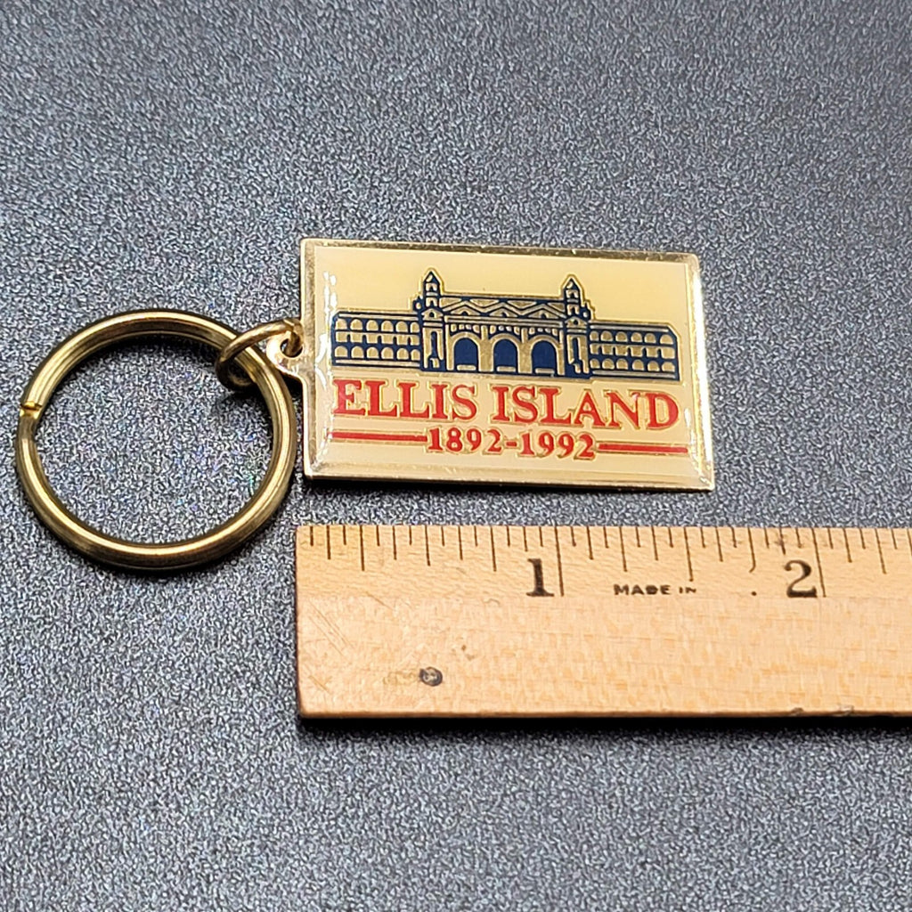 Vtg Ellis Island New York 100 Year Anniversary Souvenir Metal Keychain 1892-1992