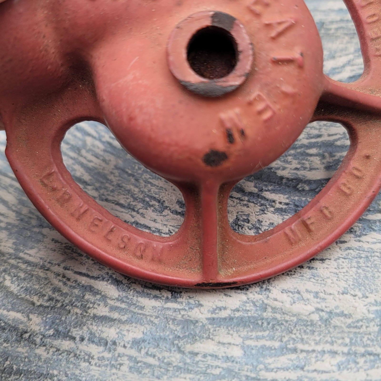 LR Nelson  Cast Iron Lawn Sprinkler Head Red Can't Beat 'Em Peoria IL Garden