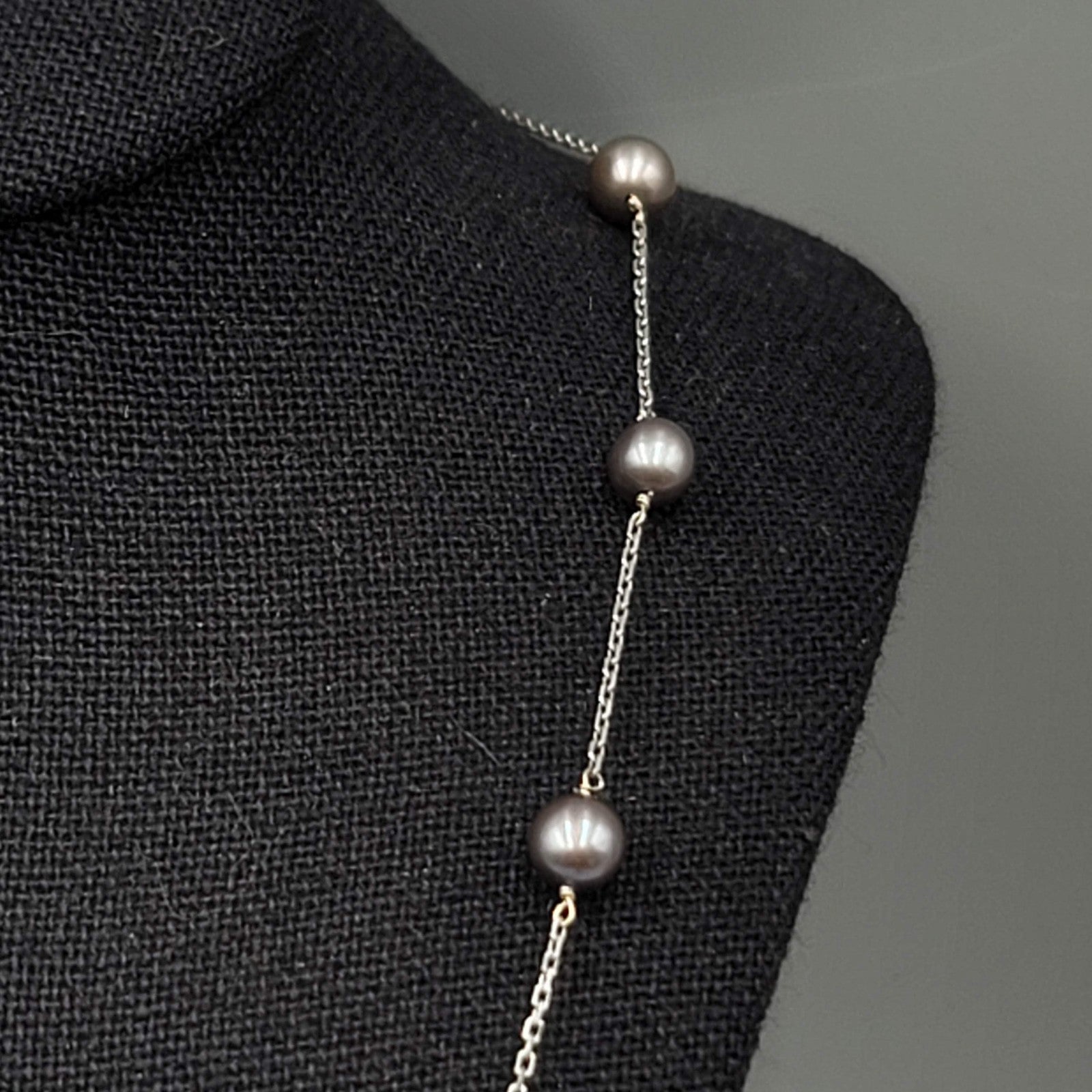 14K White Gold 5mm Tahitian Peacock Pearl Station Chain Necklace 17" long