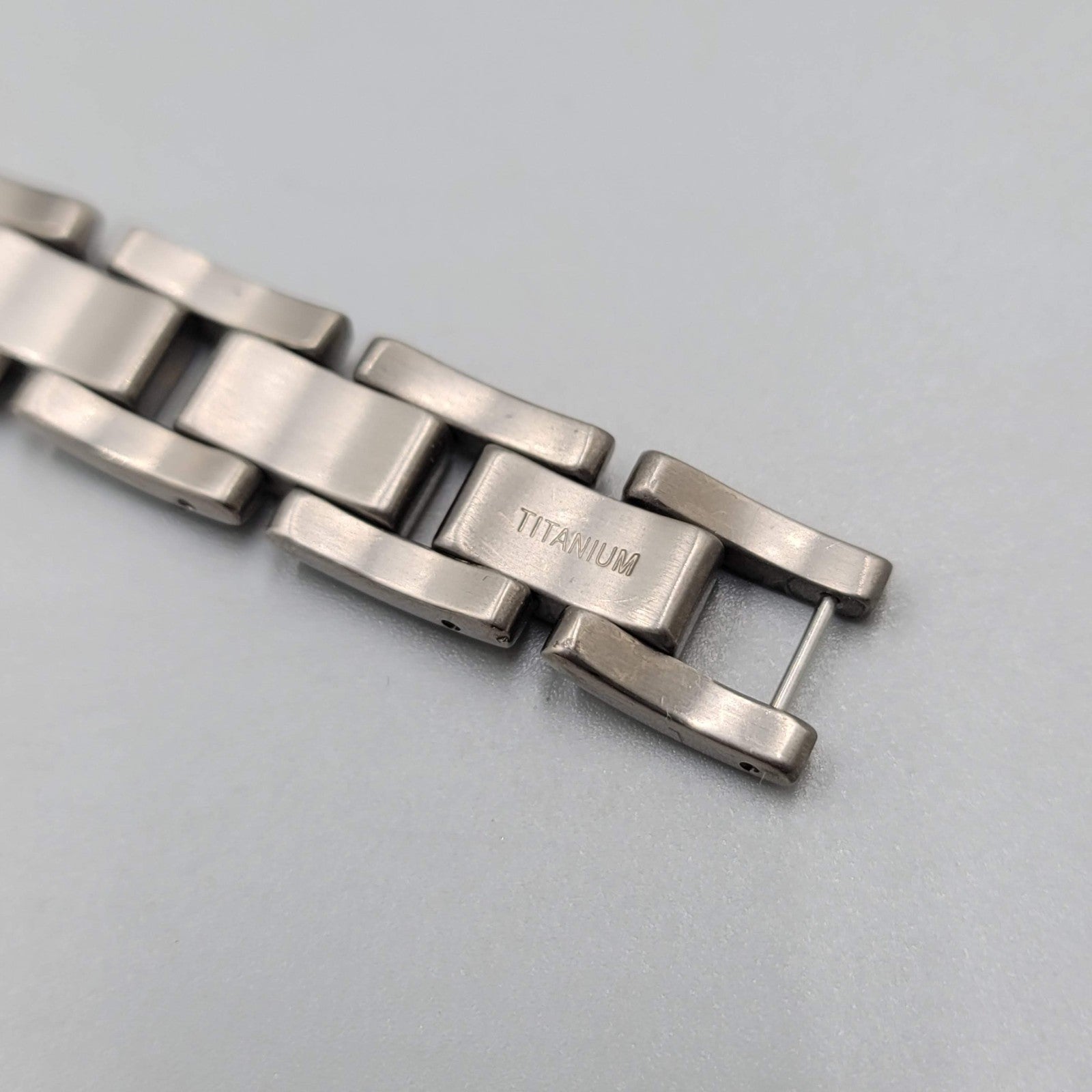Mens Titanium Link Bracelet Two Toned Size 8.5
