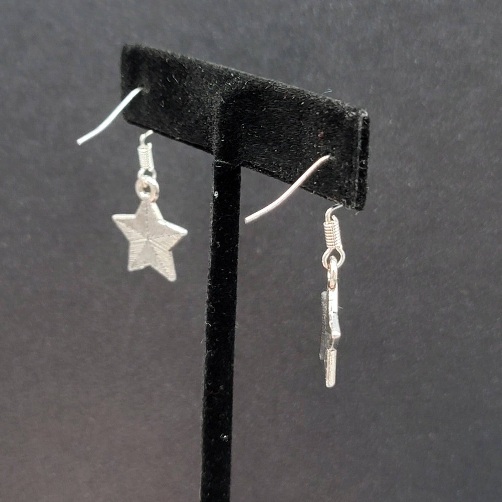 Pierced Earrings Silver tone American Flag Star Dangle 3/4"