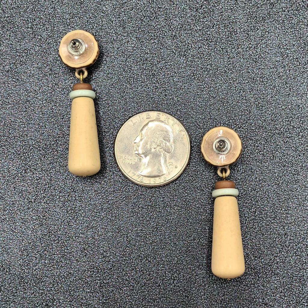 Vintage Pierced Earrings Acrylic Beaded Dangle Tans Browns 1.75 in