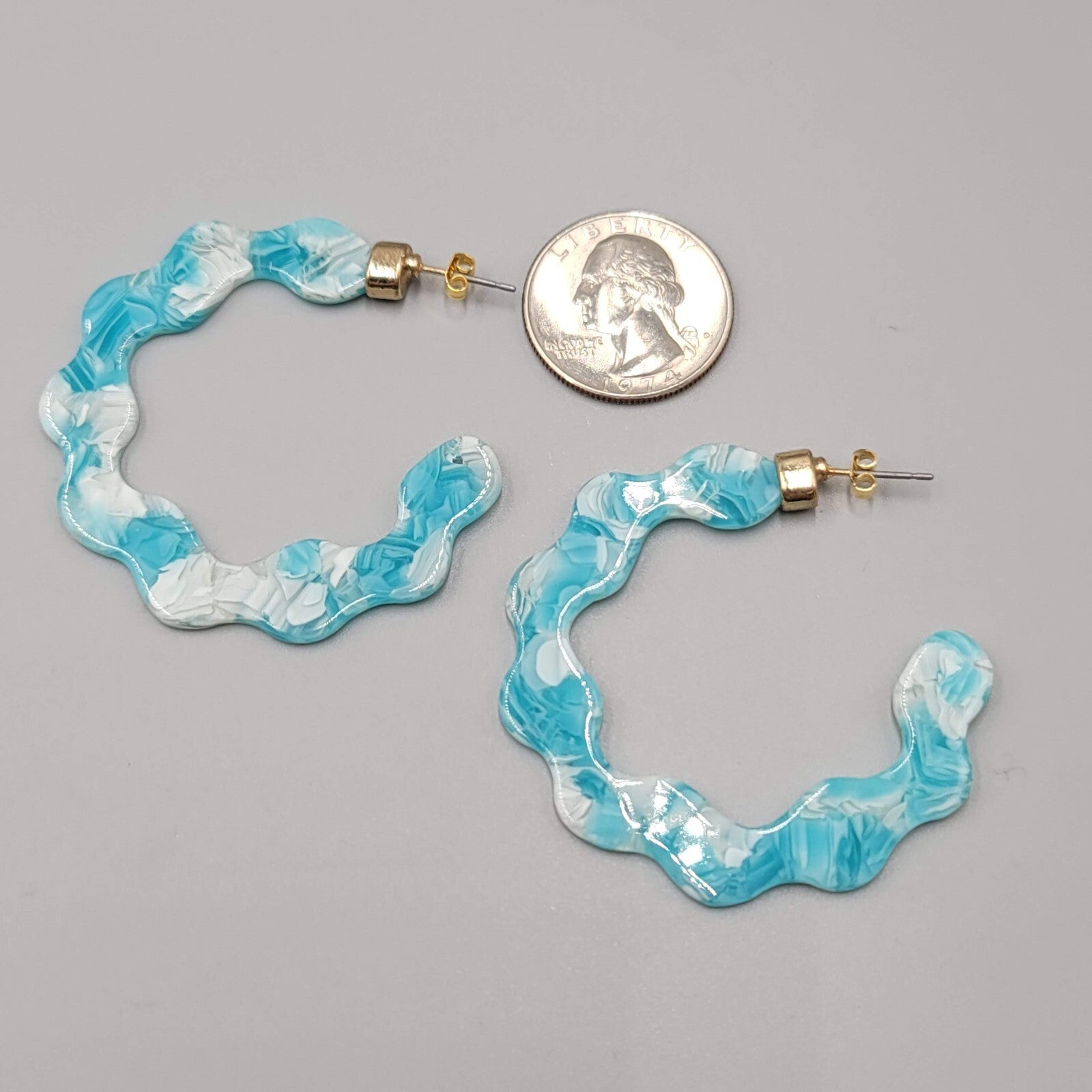 Blue Resin Scalloped Hoops Pierced Earrings Gold tone 2"