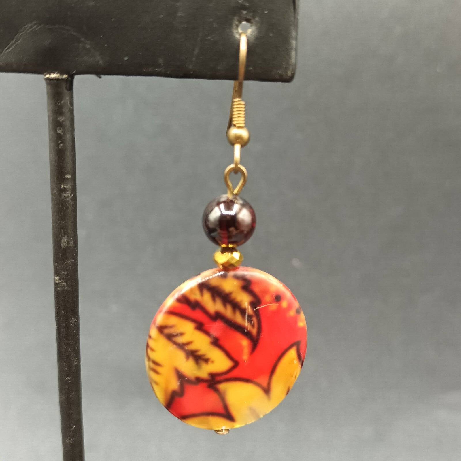 Pierced Earrings Gold tone Multicolor Acrylic Round Leaf Bead Dangle 1 1/2"