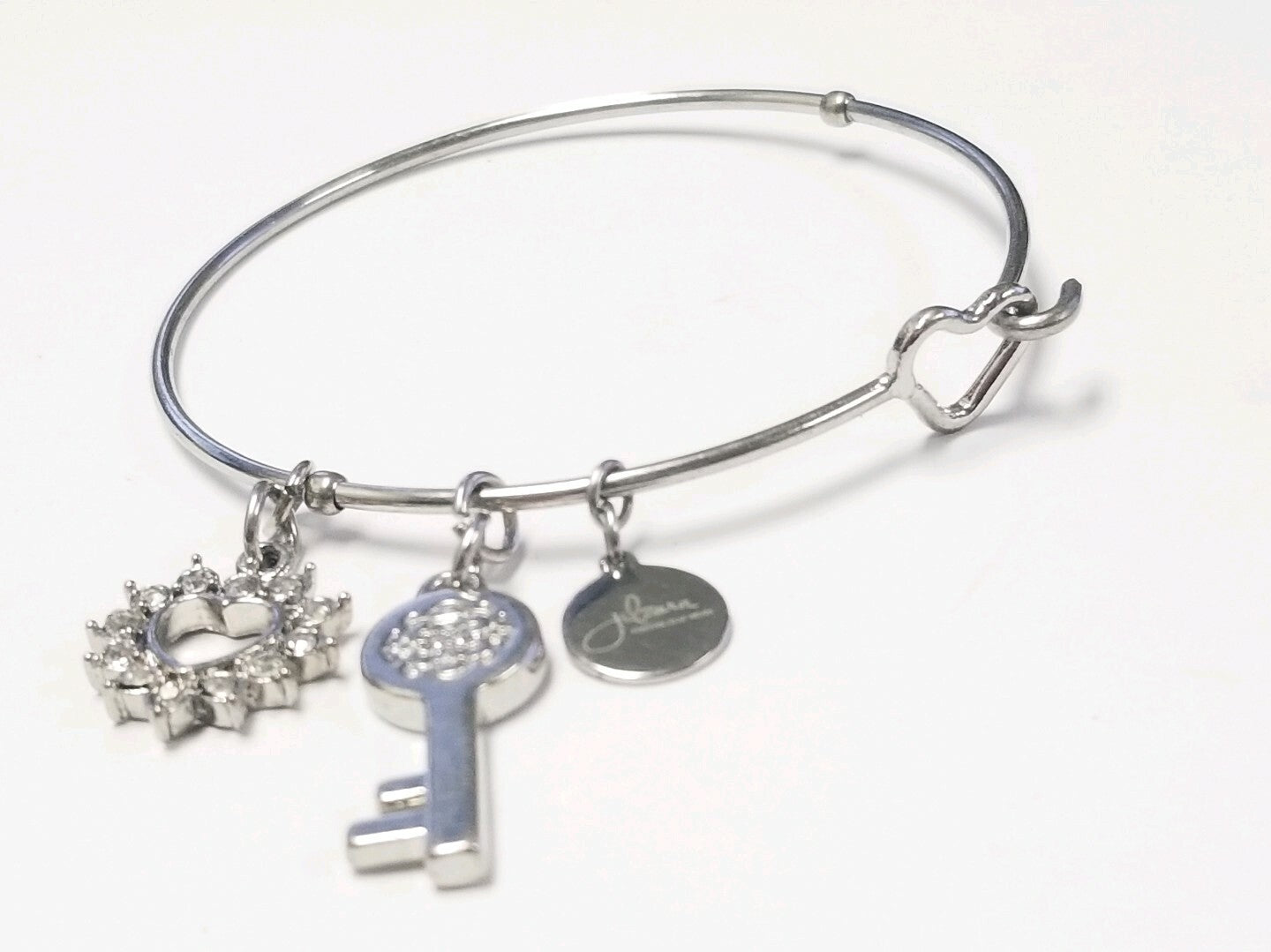 Signed Jilzara Heart Key Silver toned Bangle Charm Bracelet 