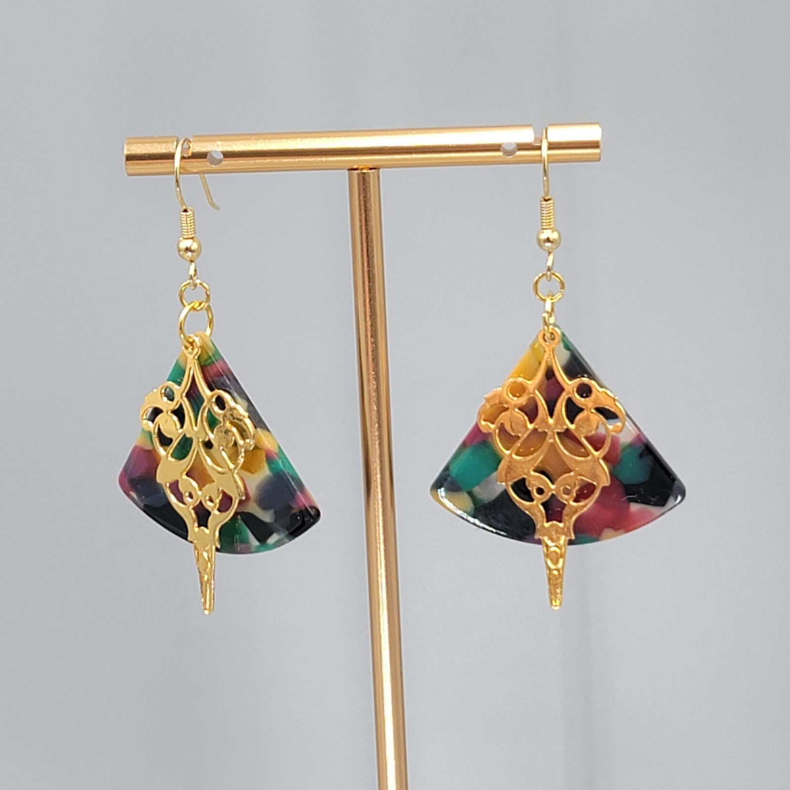 Pierced Earrings Gold tone Dangle Multicolor Acrylic 1.5"