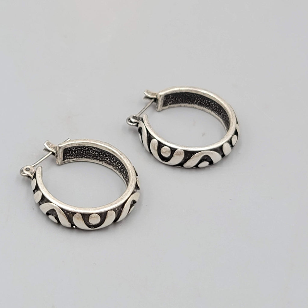 Black Embossed Hoops Pierced Earrings Silver tone 7/8"