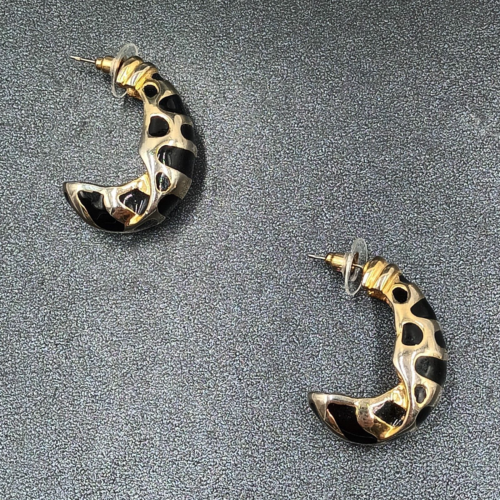 Pierced Earrings Gold tone Black Enamel Oblong Half Hoop Heavy Drop 1 1/4"