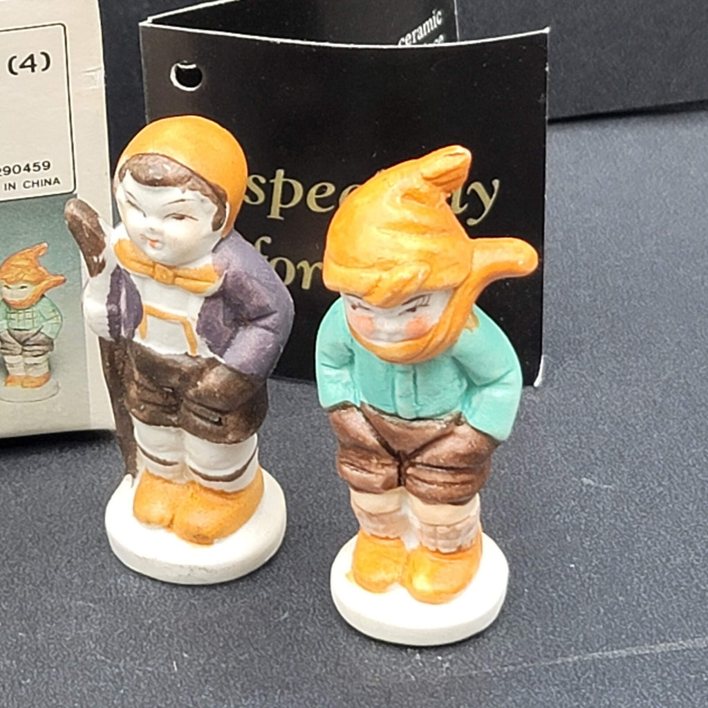 Vintage House of Lloyd Ceramic 4 COUNTRY KIDS Children Christmas Village