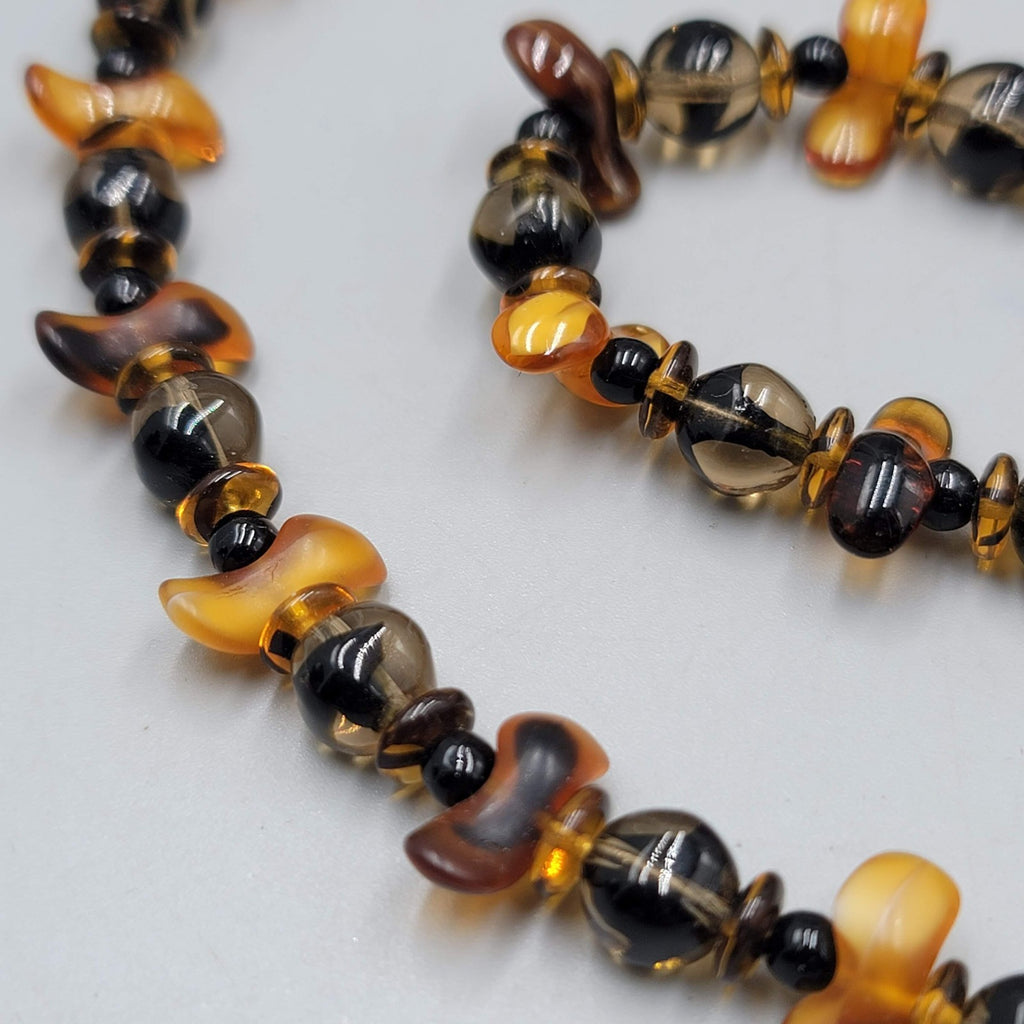 Varigated Brown Beaded Necklace Magnet Closure 17"