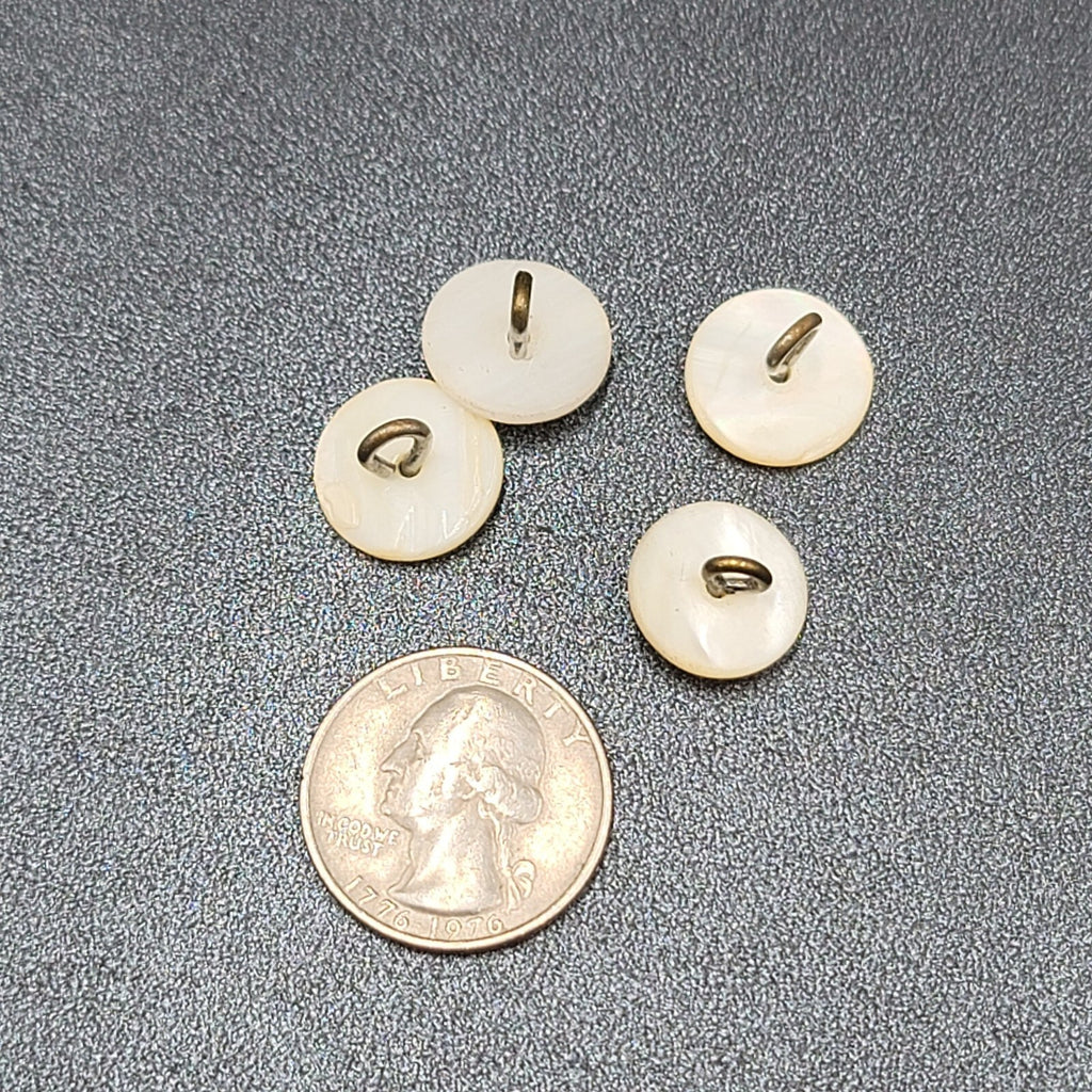 Vintage Mother Of Pearl Buttons Lot of 4  1/2"