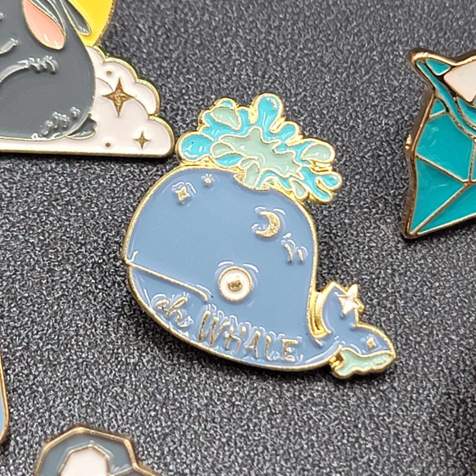 Lot of 6 Cute Animals Enamel Pins Hat Lapel Pin Bunny Fox Iceberg Backpack Whale