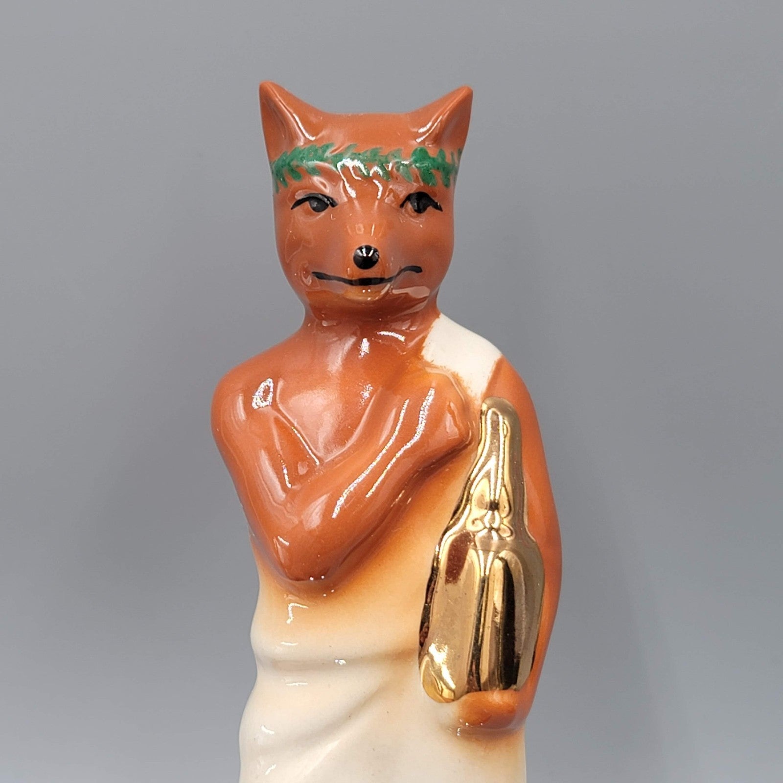 Jim Beam 1985 15th Annual Convention Las Vegas NV Fox in Toga Figurine 7 1/2”
