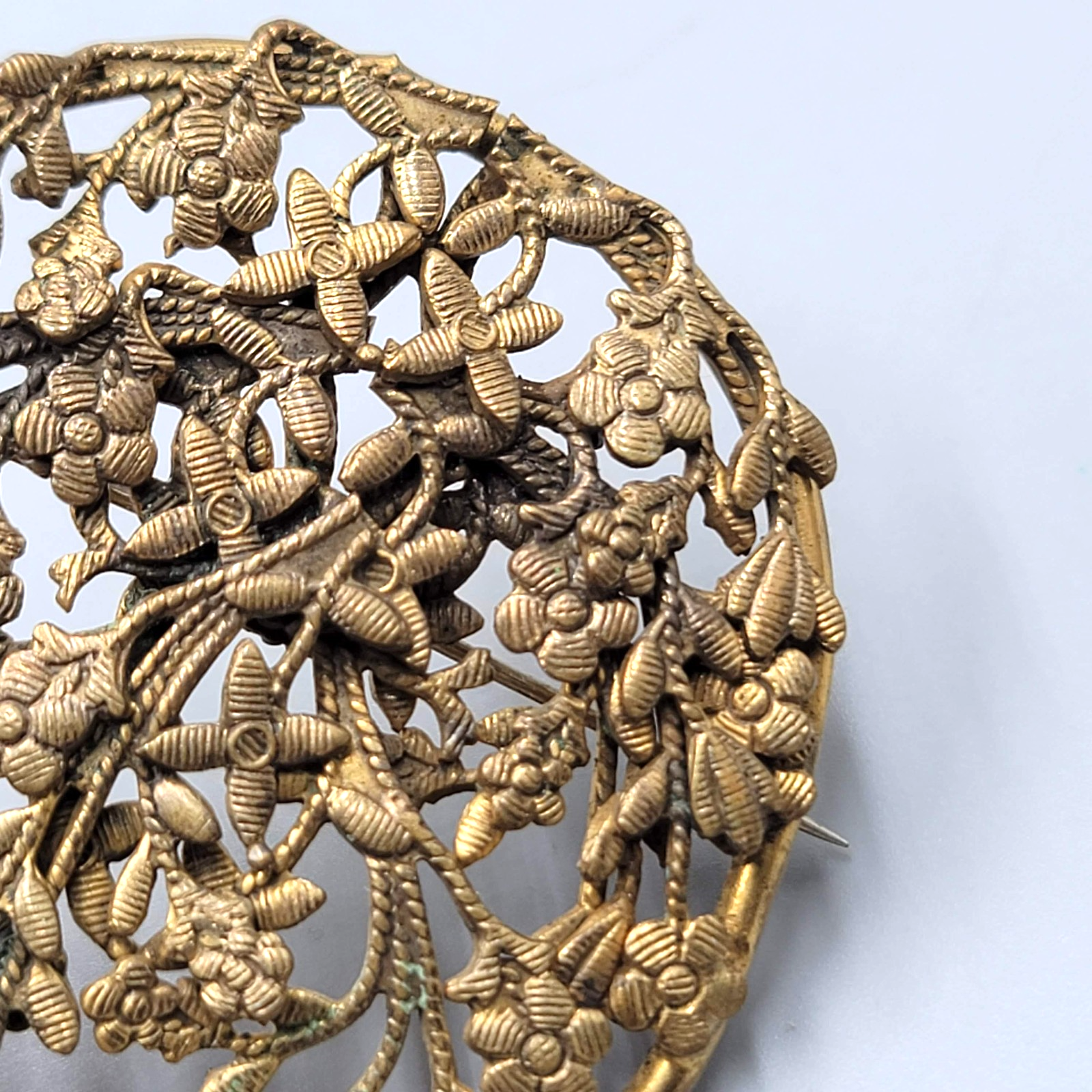 Vintage Antique Filigree Flower Brooch Gold tone 2.25 in