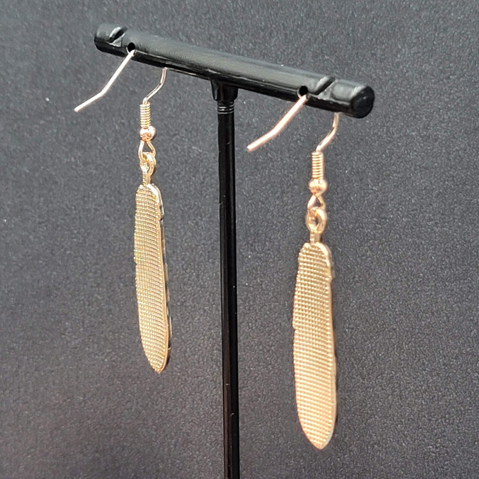 Metal Feather Pierced Earrings Blue White Striped Gold tone Dangle 1.5"