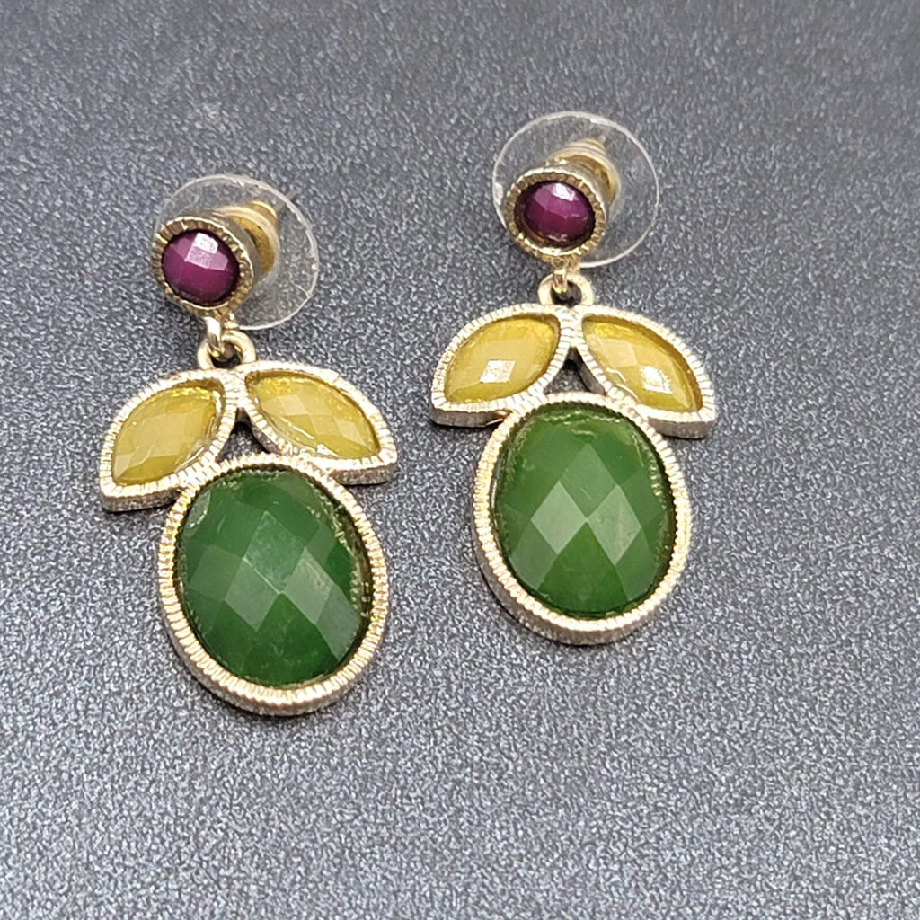 Pierced Earrings Gold tone Faceted Multicolor Dangle Green Red Yellow 1.5"