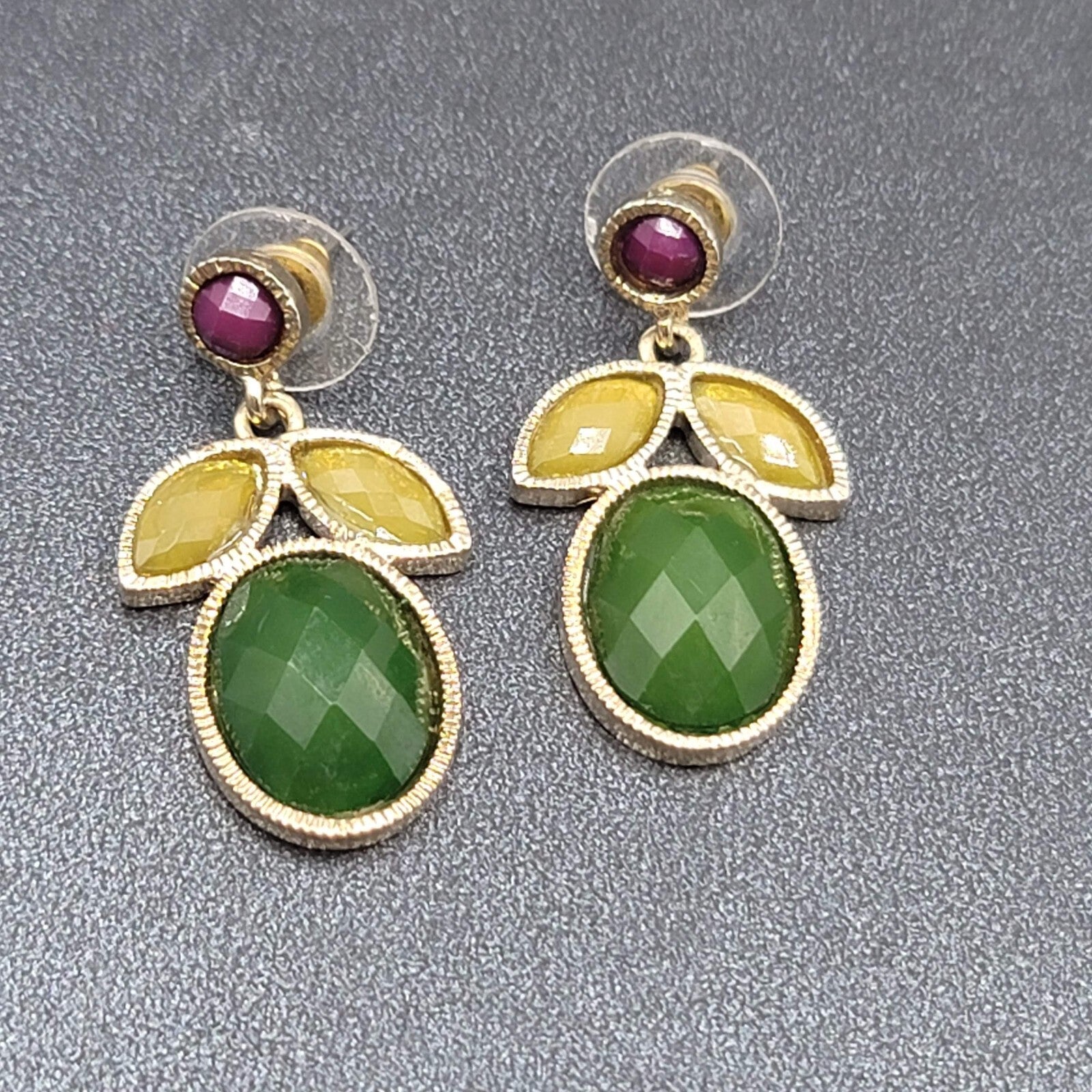 Pierced Earrings Gold tone Faceted Multicolor Dangle Green Red Yellow 1.5"