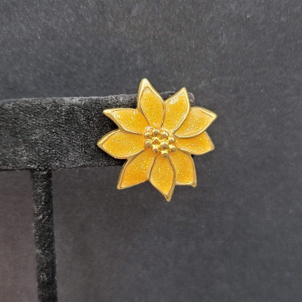 Vintage Pointsettia Pierced Earrings Yellow Goldtone Sparkle Enamel Christmas 1"