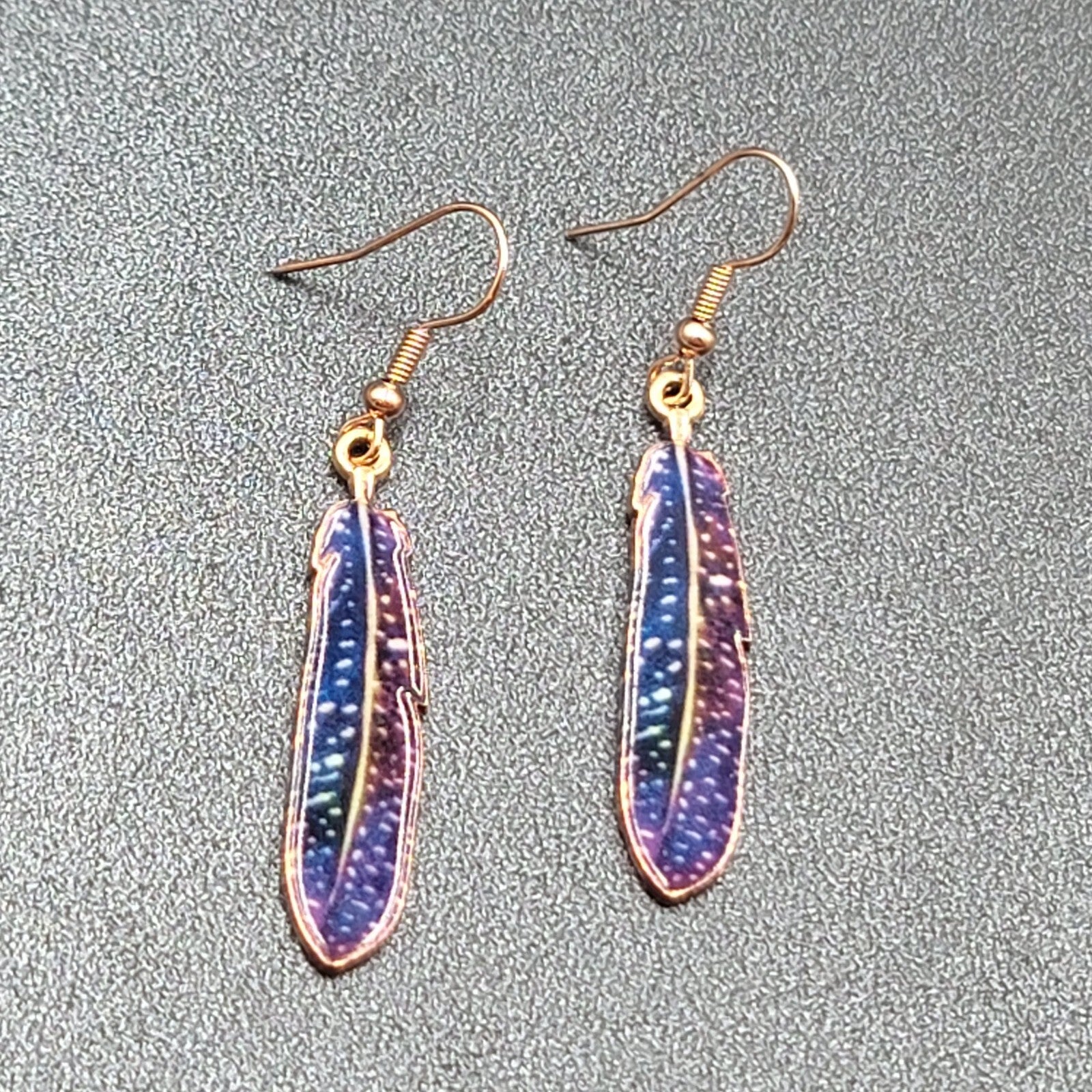 Metal Feather Pierced Earrings Blue Purple White Specks Gold tone Dangle 1.5"