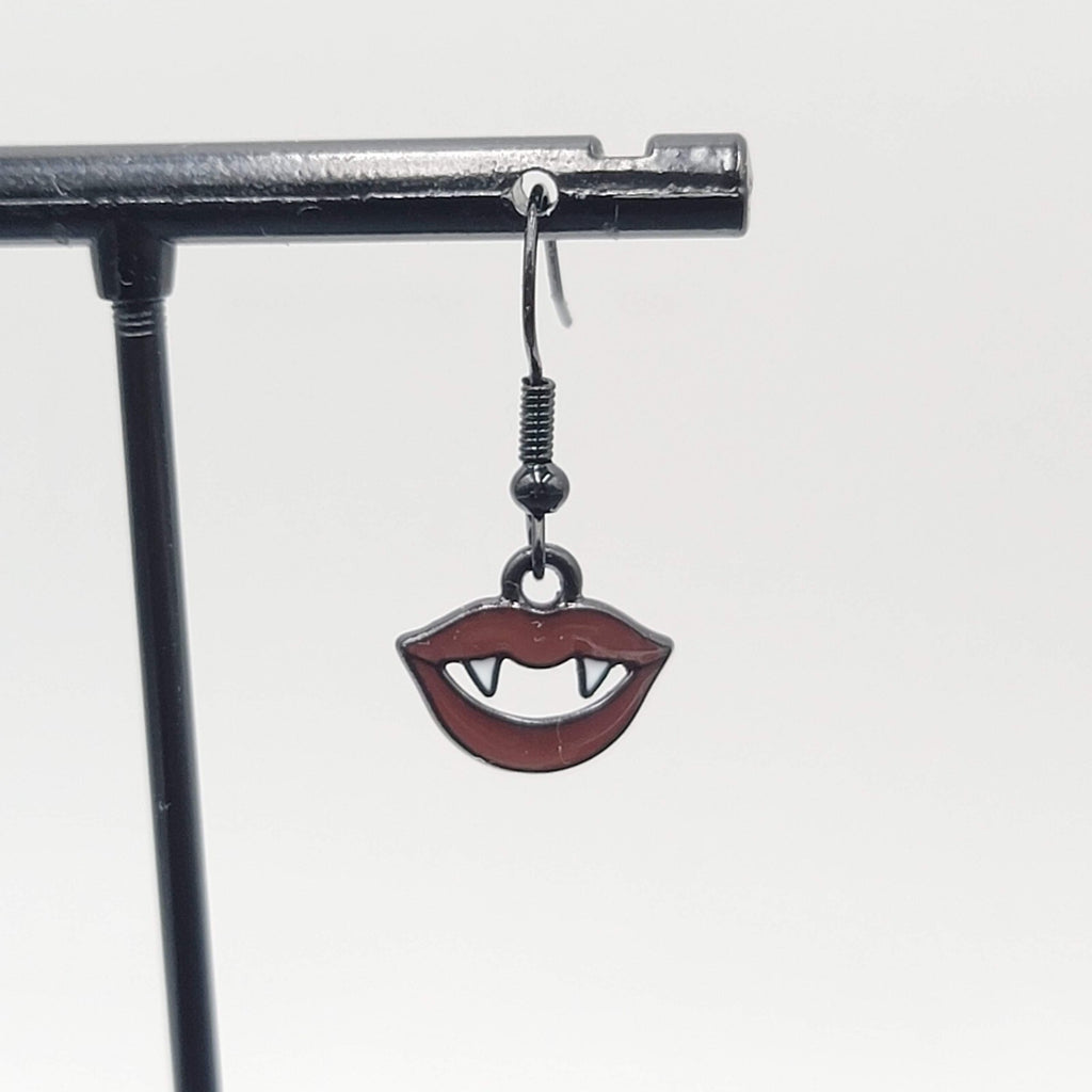 New Pierced Earrings Black Red Enamel Vampire Lips Mouth 3/8"