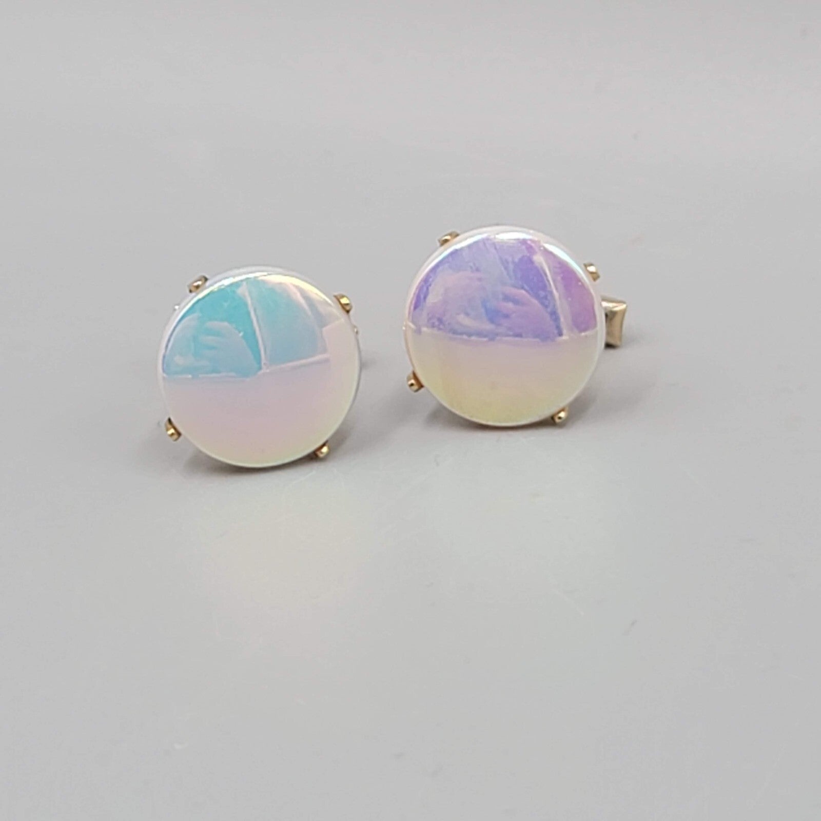Vintage Iridescent Glass Round Mens Cufflinks Gold tone Mens Estate Jewelry 3/4"