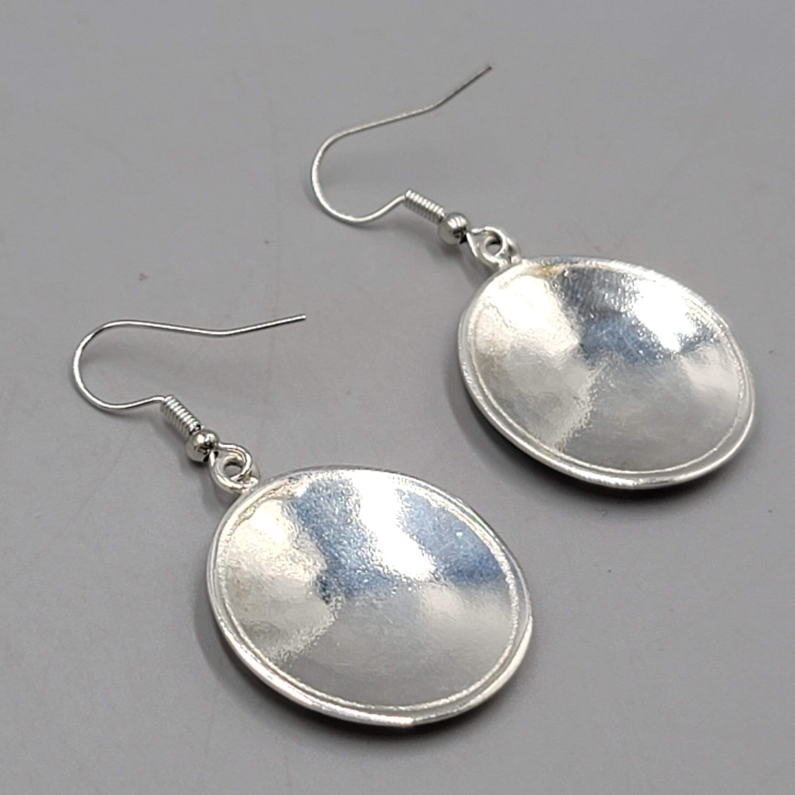 Mexico Mexican Motif Pierced Earrings Round Silver tone Dangle 1.25"