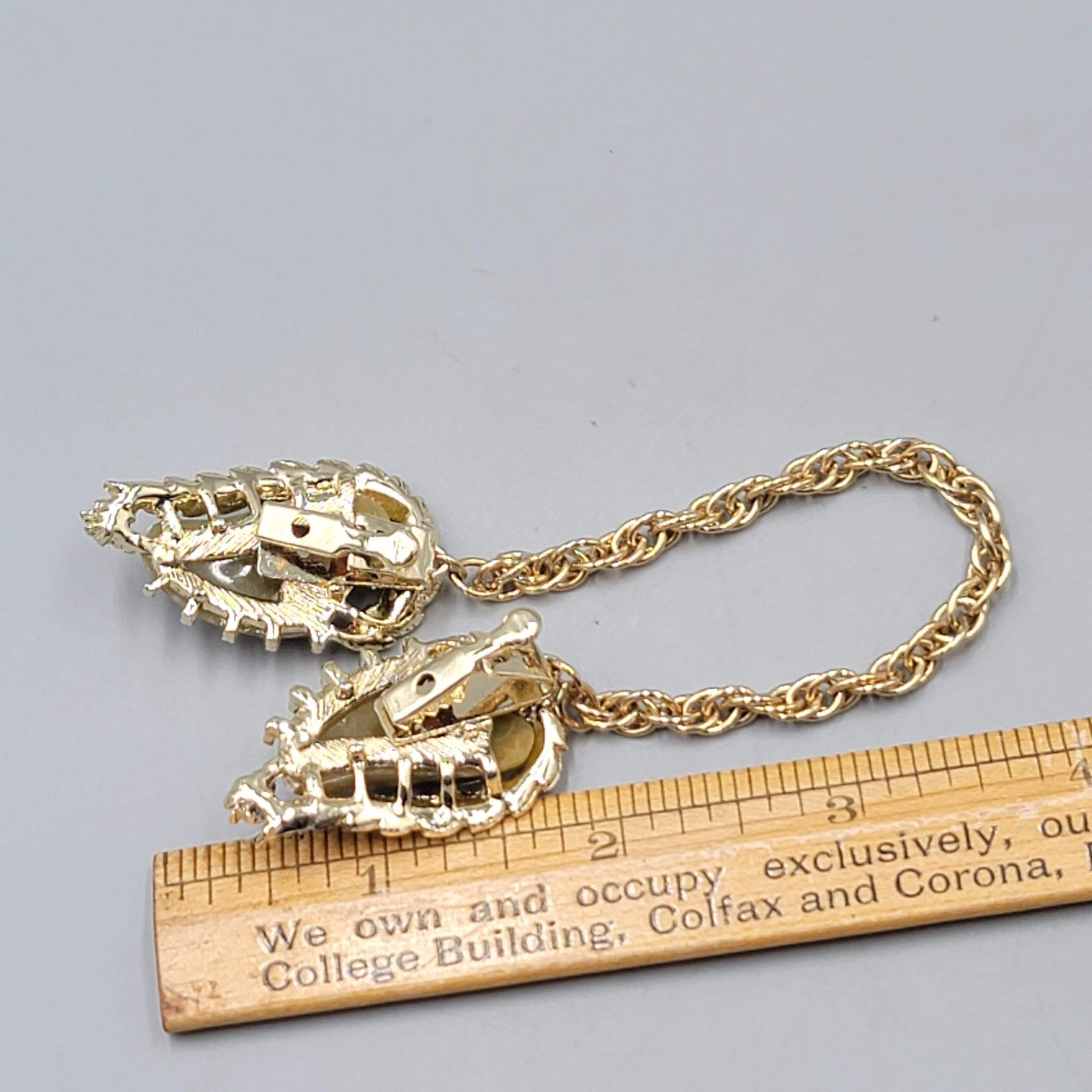 Vintage Gold Tone Sweater Clips Thermoset Ends Estate Jewery
