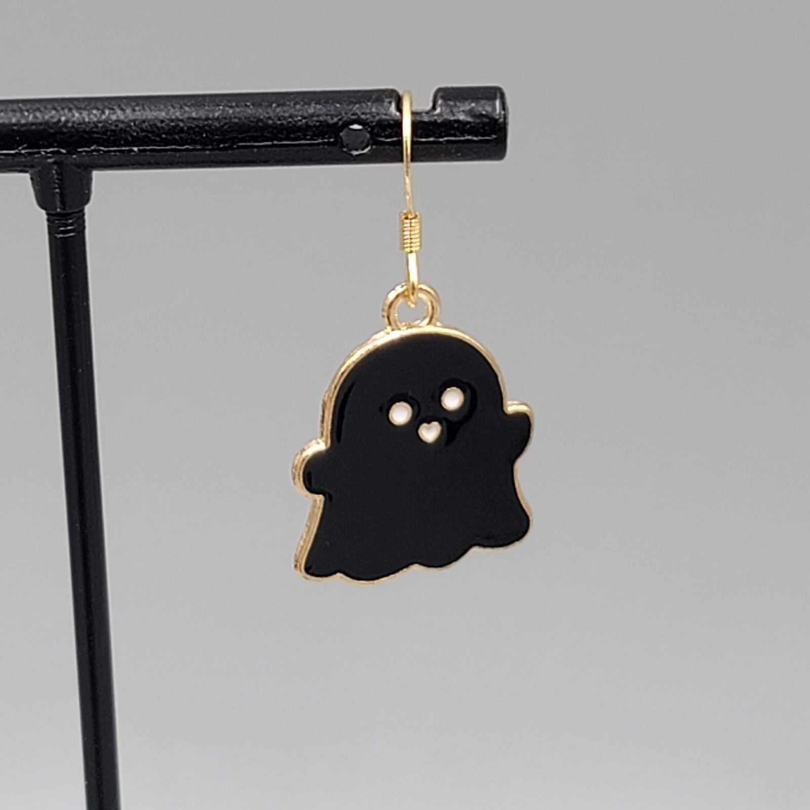 Black Enamel Ghost Pierced Earrings Dangle Gold tone Halloween Cute 7/8"