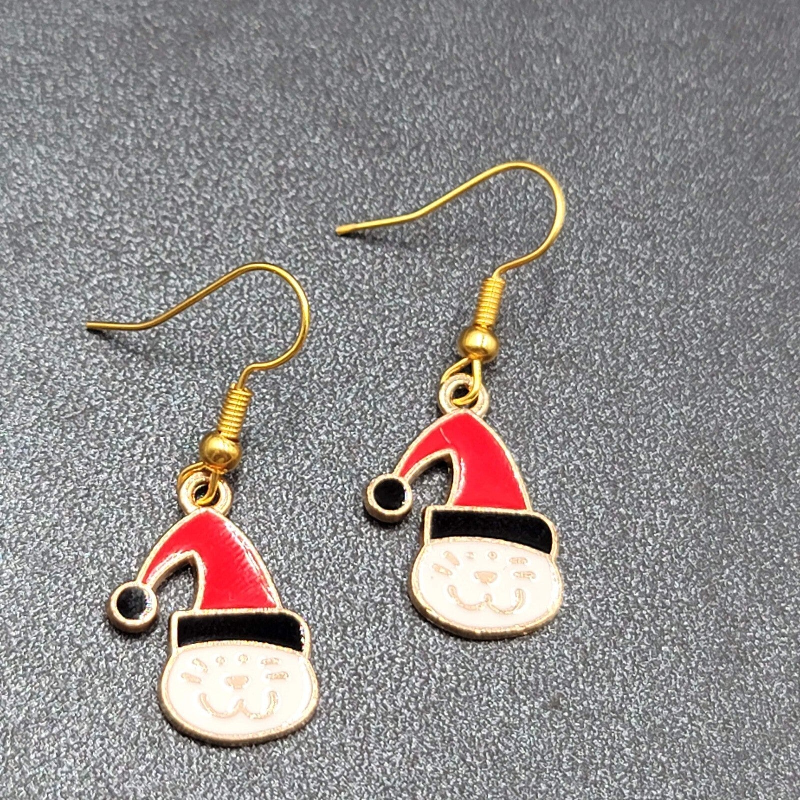Christmas Kitty Cat Red Cap Pierced Earrings Gold tone Enamel Dangle 7/8"