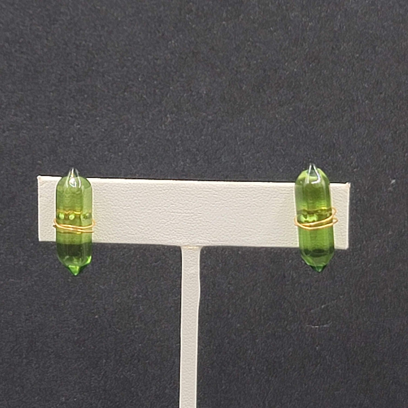 Pierced Earrings Green Resin Gold tone Wrapped Bar 7/8"