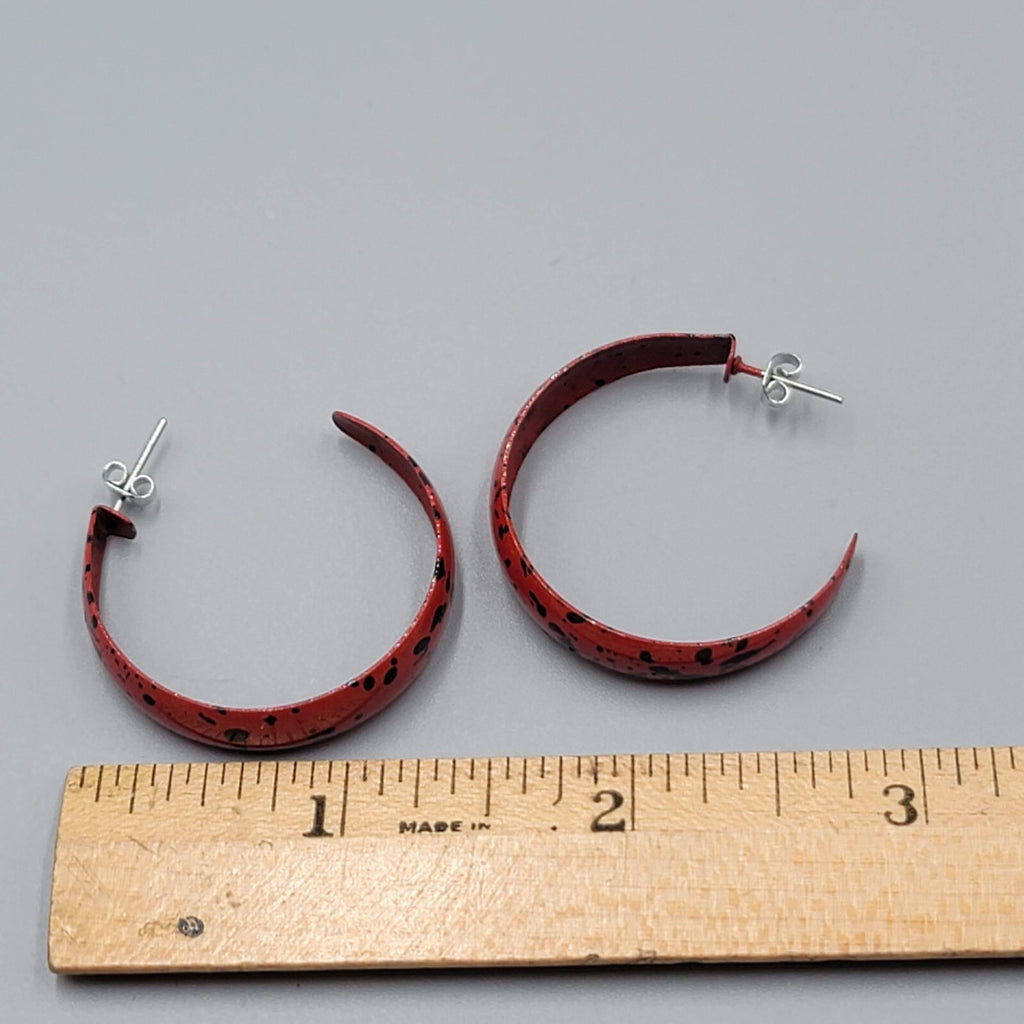 Vintage Red Black Splatter Enamel Hoops Pierced Earrings 1.25"