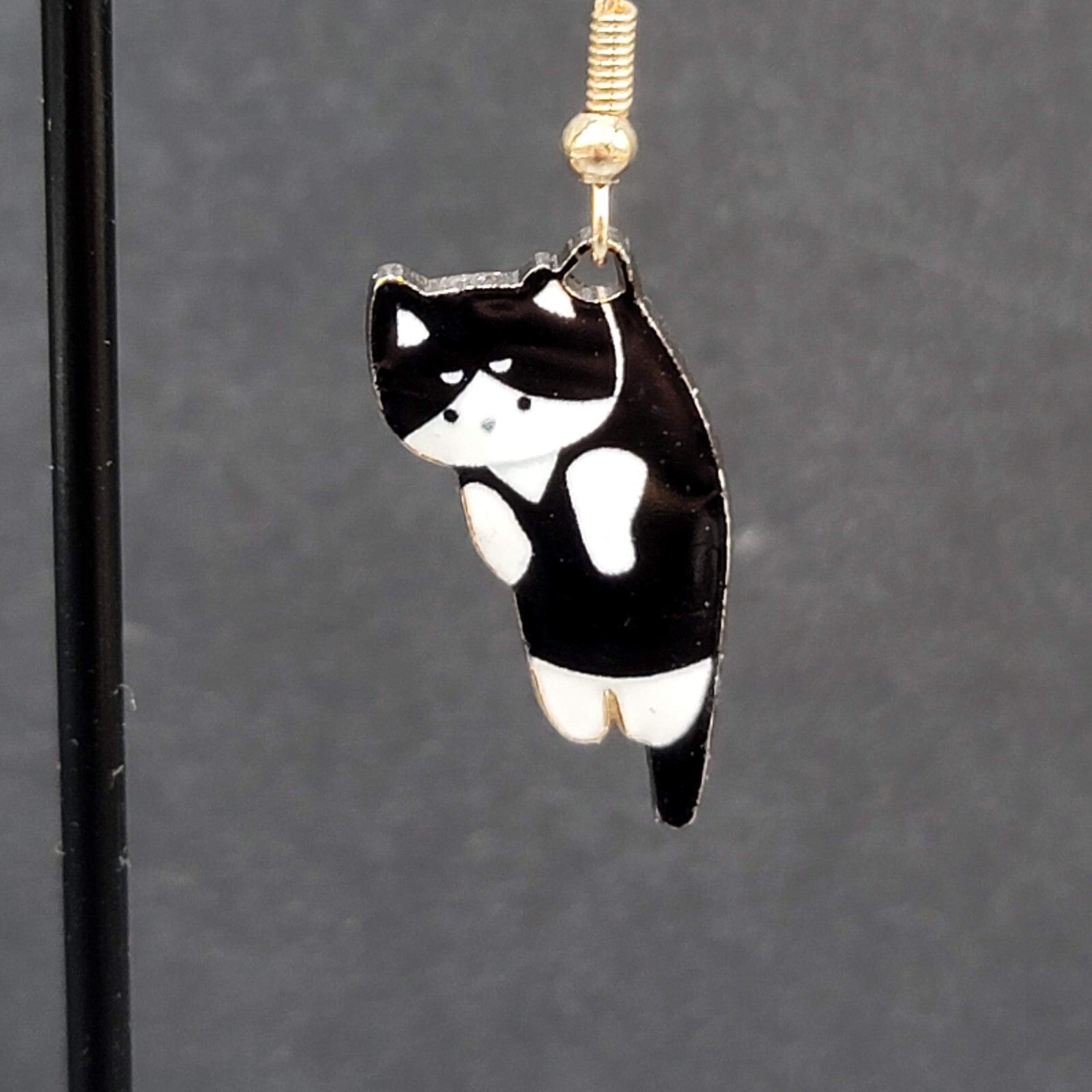 Kitty Cat Pierced Earrings Gold tone Black White Tuxedo Kitten Hanging Dangle 1"