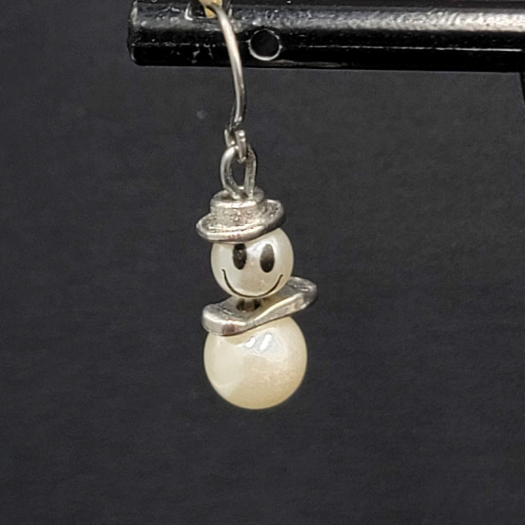 Snowman Bead Pierced Earrings Silver tone Dangle 3/4"