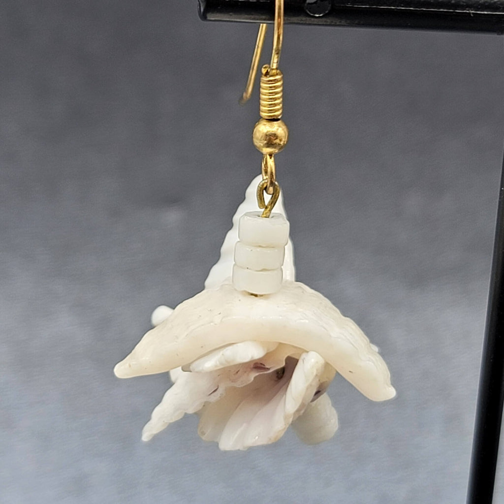 Pierced Earrings White Shell Pieces Bead Dangle Beach Wear   1.25"