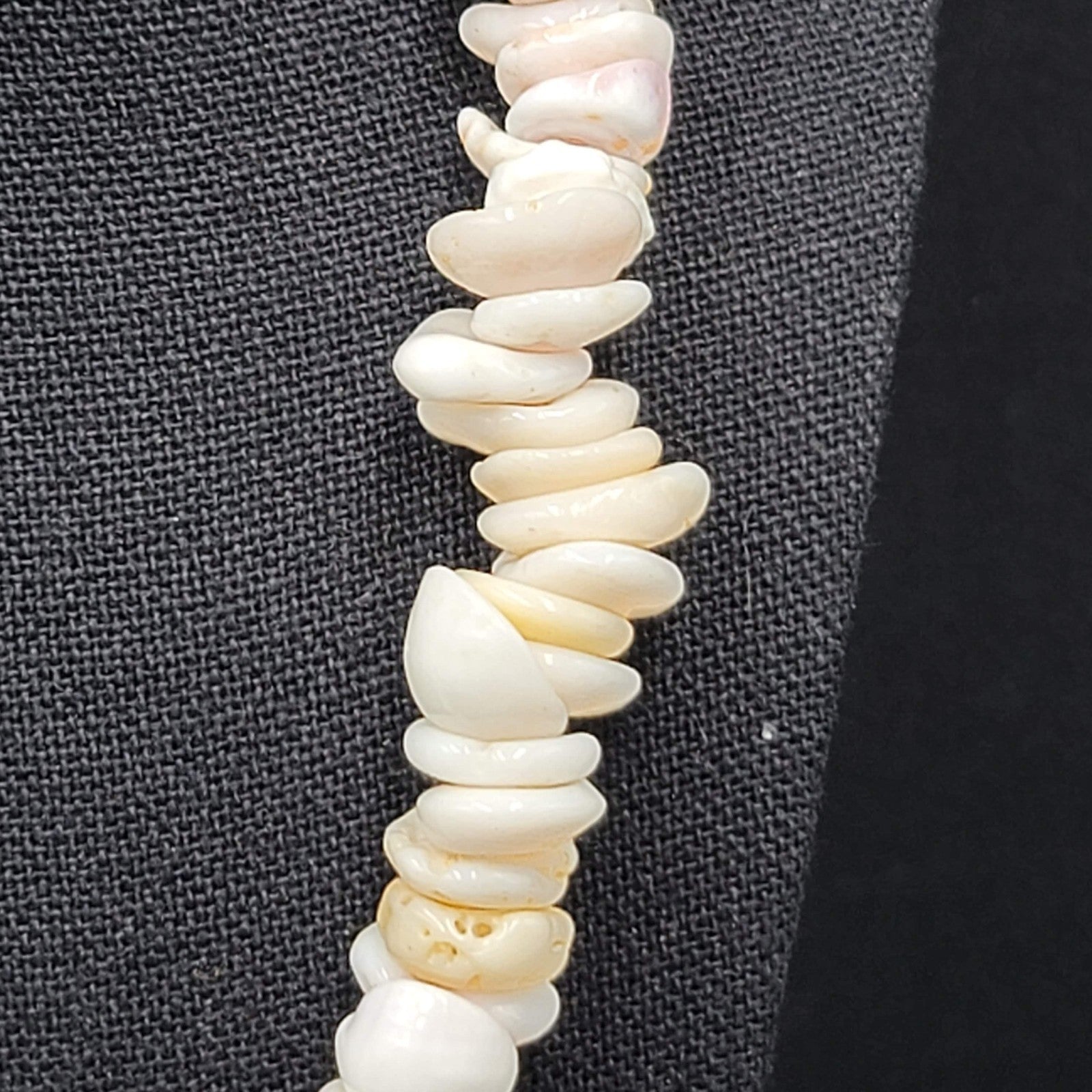 Vintage Choker Shell Necklace Multicolor Estate Costume Jewelry 16"