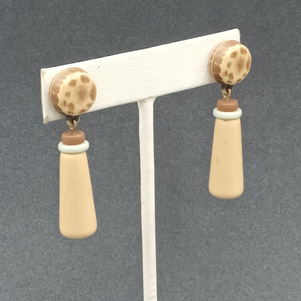 Vintage Pierced Earrings Acrylic Beaded Dangle Tans Browns 1.75 in