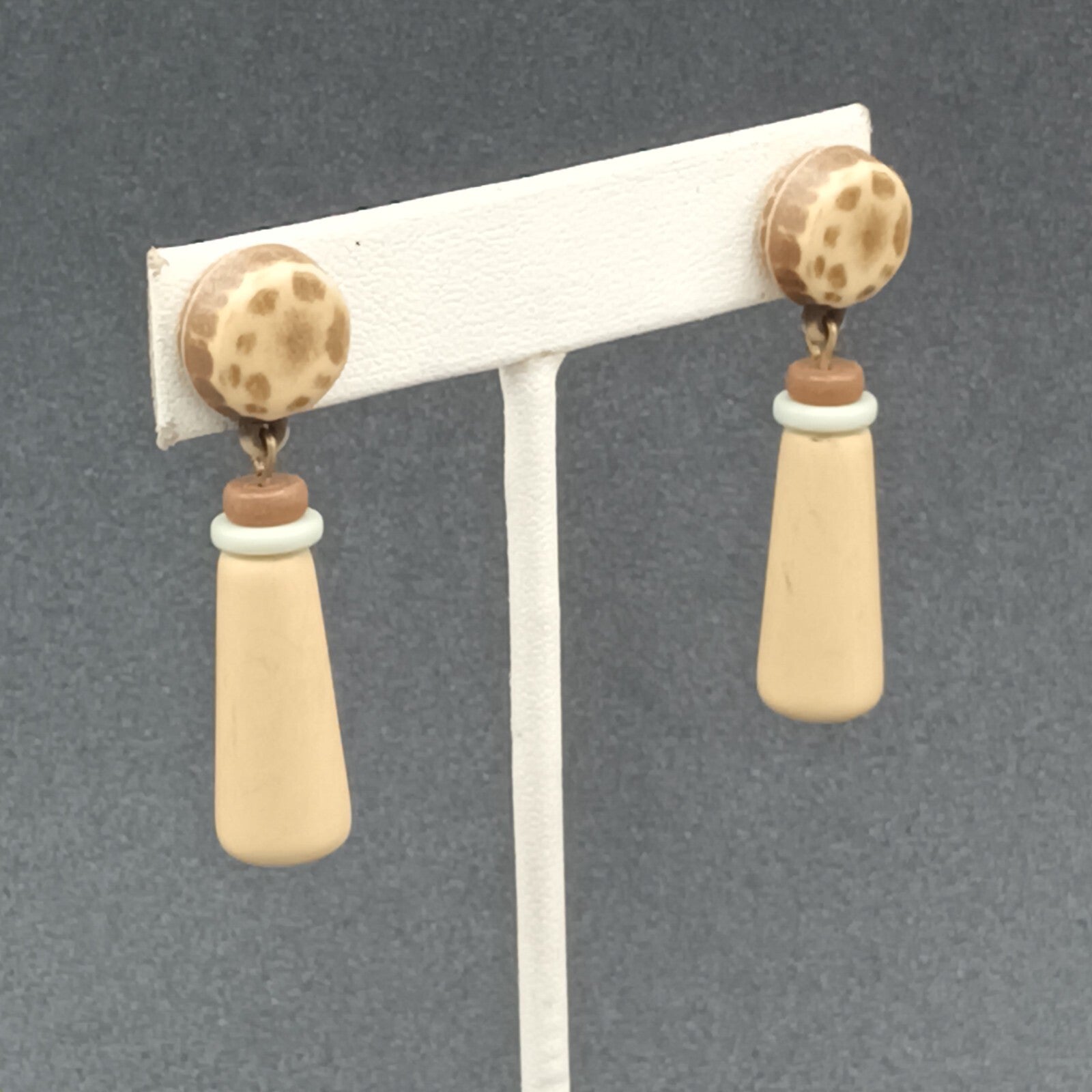 Vintage Pierced Earrings Acrylic Beaded Dangle Tans Browns 1.75 in