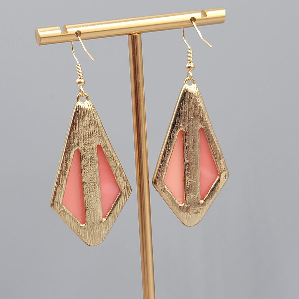 Acrylic Mauve Statement Pierced Earrings Gold tone Dangle 2 in