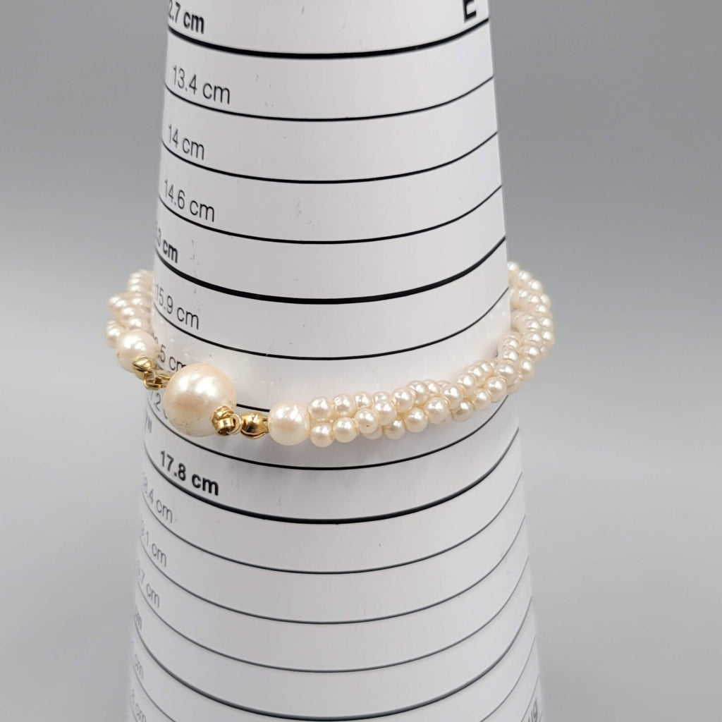 Vintage Bracelet Faux Pearl Bead Twist Hidden Clasp 6.5"