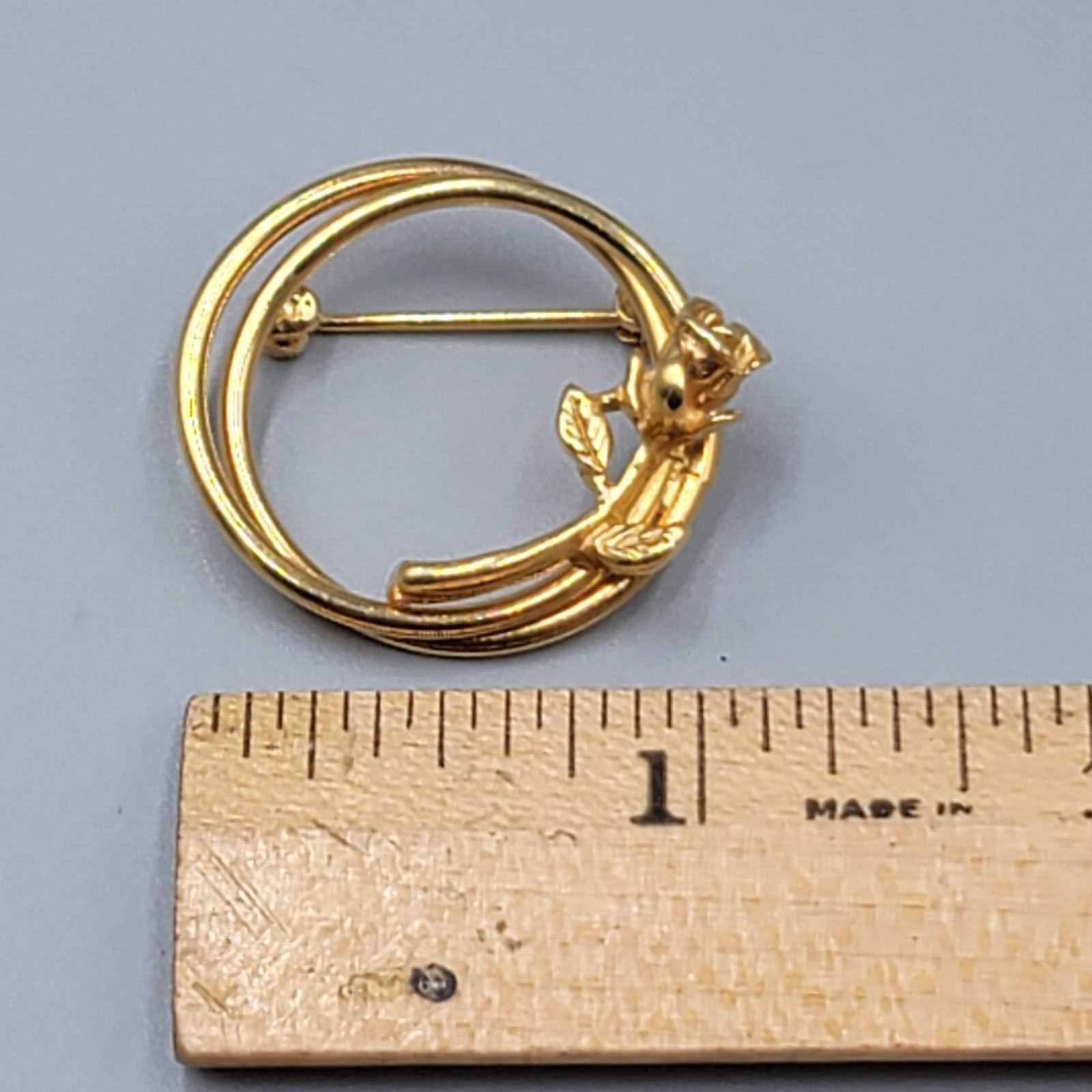 Vintage Napier Brooch Dainty Gold tone Rose Flower Circle 1"