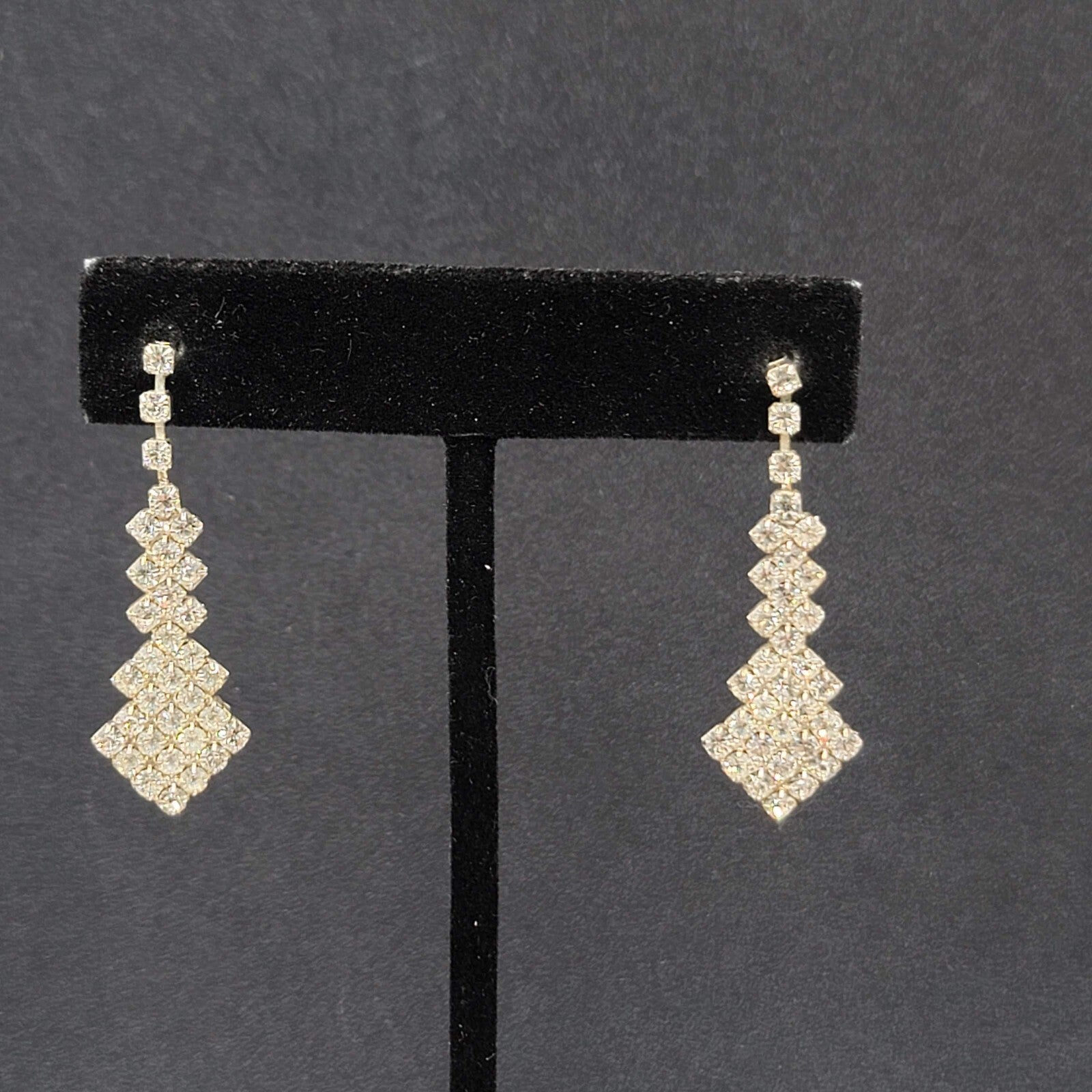 Vintage Pierced Earrings Silver tone Graduated Rhinestone Dangle 1.5"