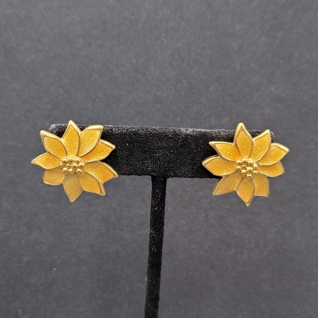 Vintage Pointsettia Pierced Earrings Yellow Goldtone Sparkle Enamel Christmas 1"